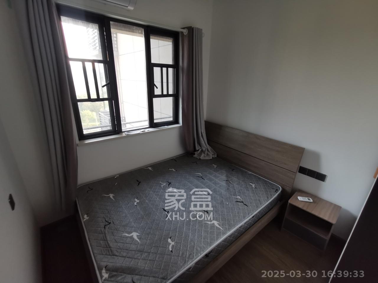 招商华发依云曦城  4室2厅2卫   2400.00元/月室内图