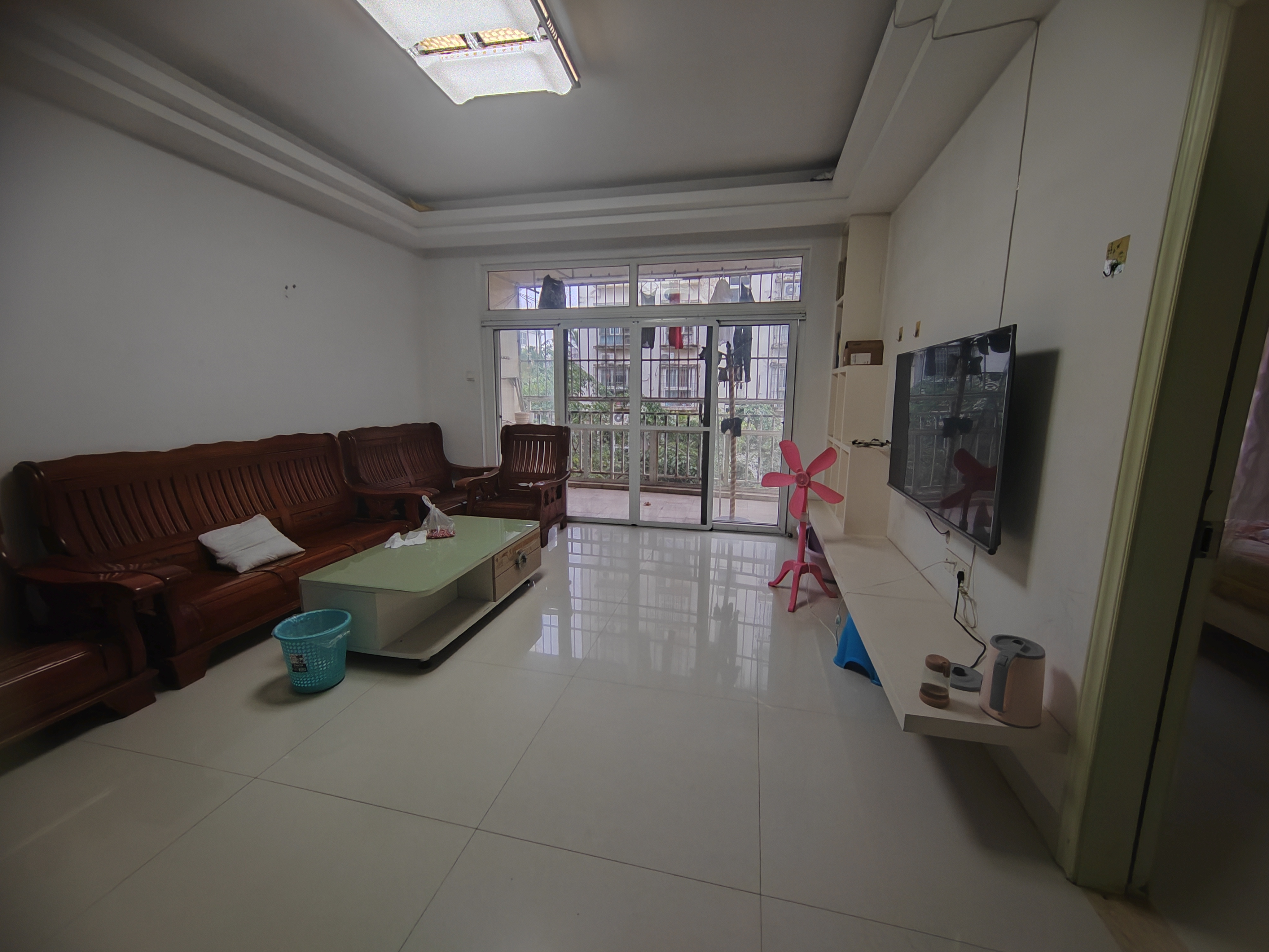 海岛阳光一期  3室2厅2卫    2300.0元/月 海岛阳光一期  3室2厅2卫    2300.0元/月室内图