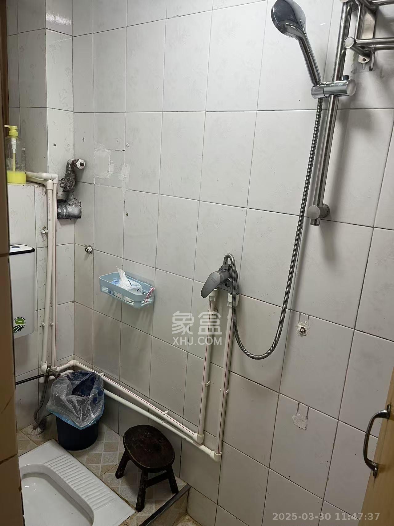 轻工设计院  3室1厅1卫   1100.00元/月室内图