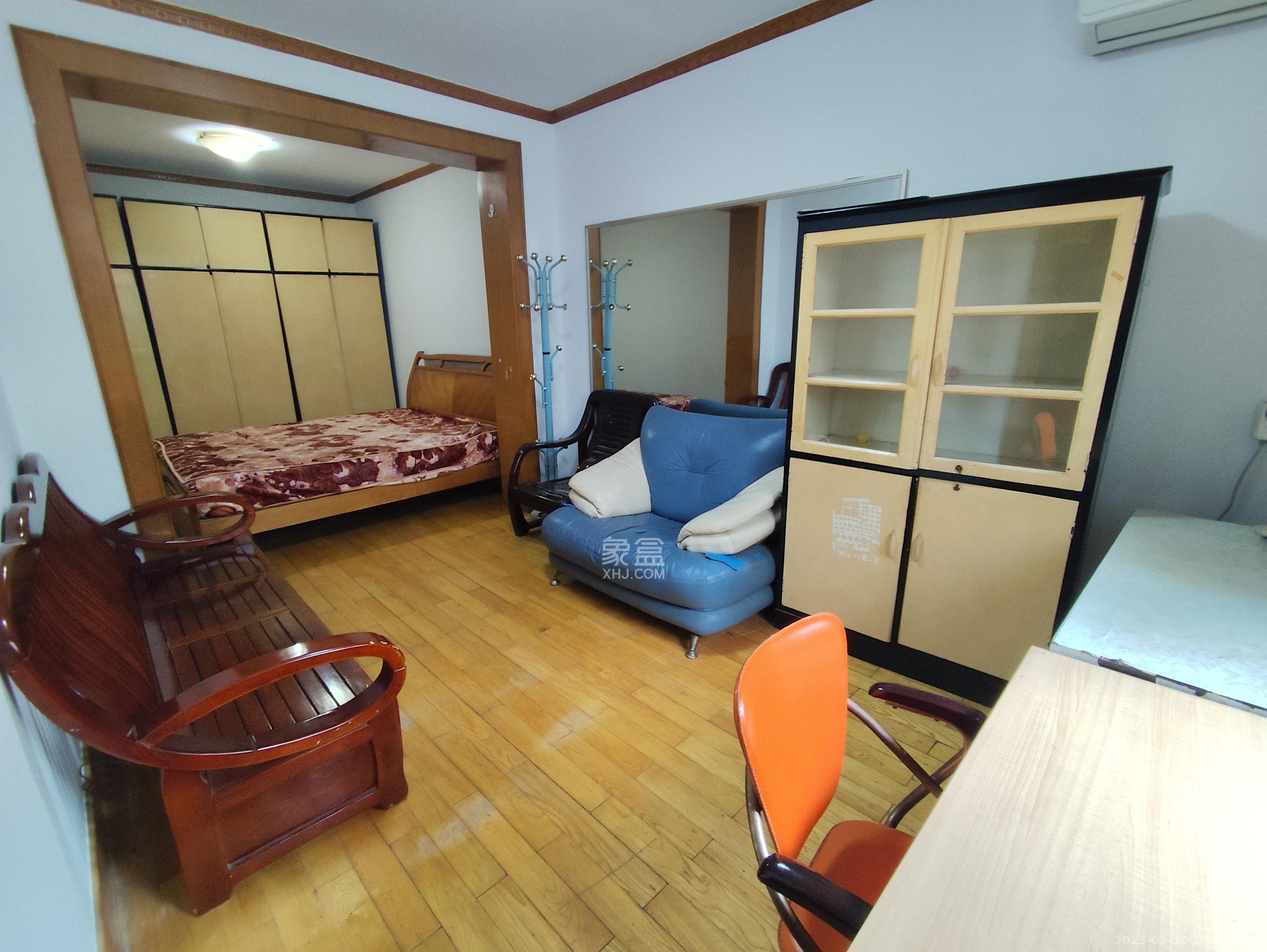 工农新村(工农桥社区) 2室2厅1卫 2200.0元/月 工农新村(工农桥社区) 2室2厅1卫 2200.0元/月室内图