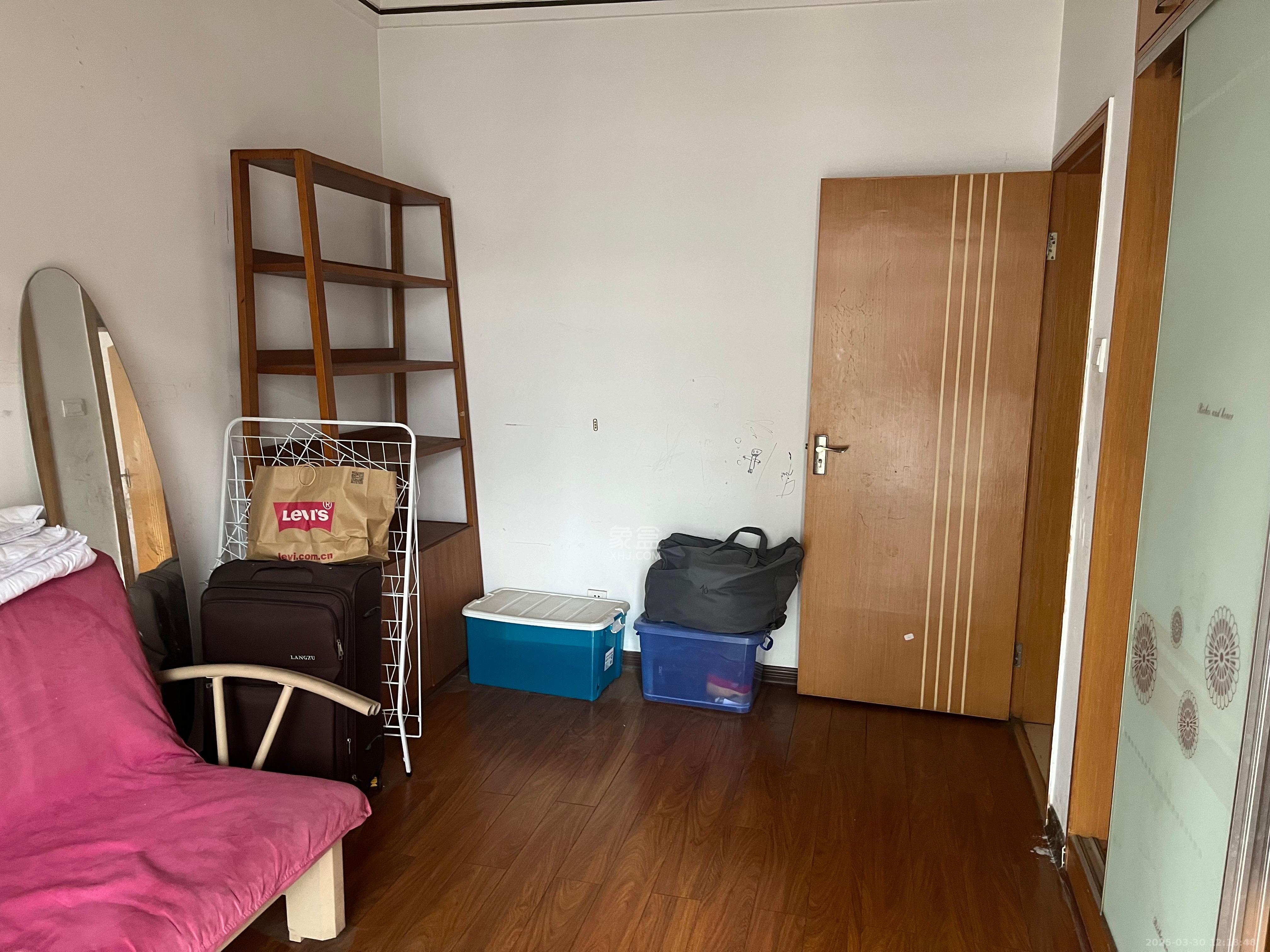 鑫远湘府华城 3室2厅1卫 2400.0元/月 鑫远湘府华城 3室2厅1卫 2400.0元/月室内图