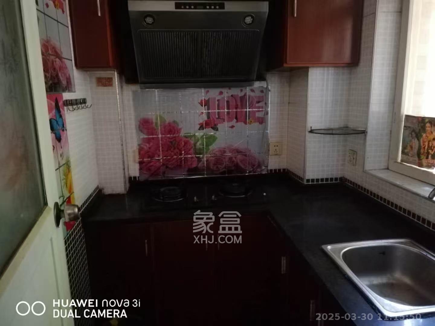 金麓西岸和苑  2室2厅1卫    1500.0元/月 金麓西岸和苑  2室2厅1卫    1500.0元/月室内图