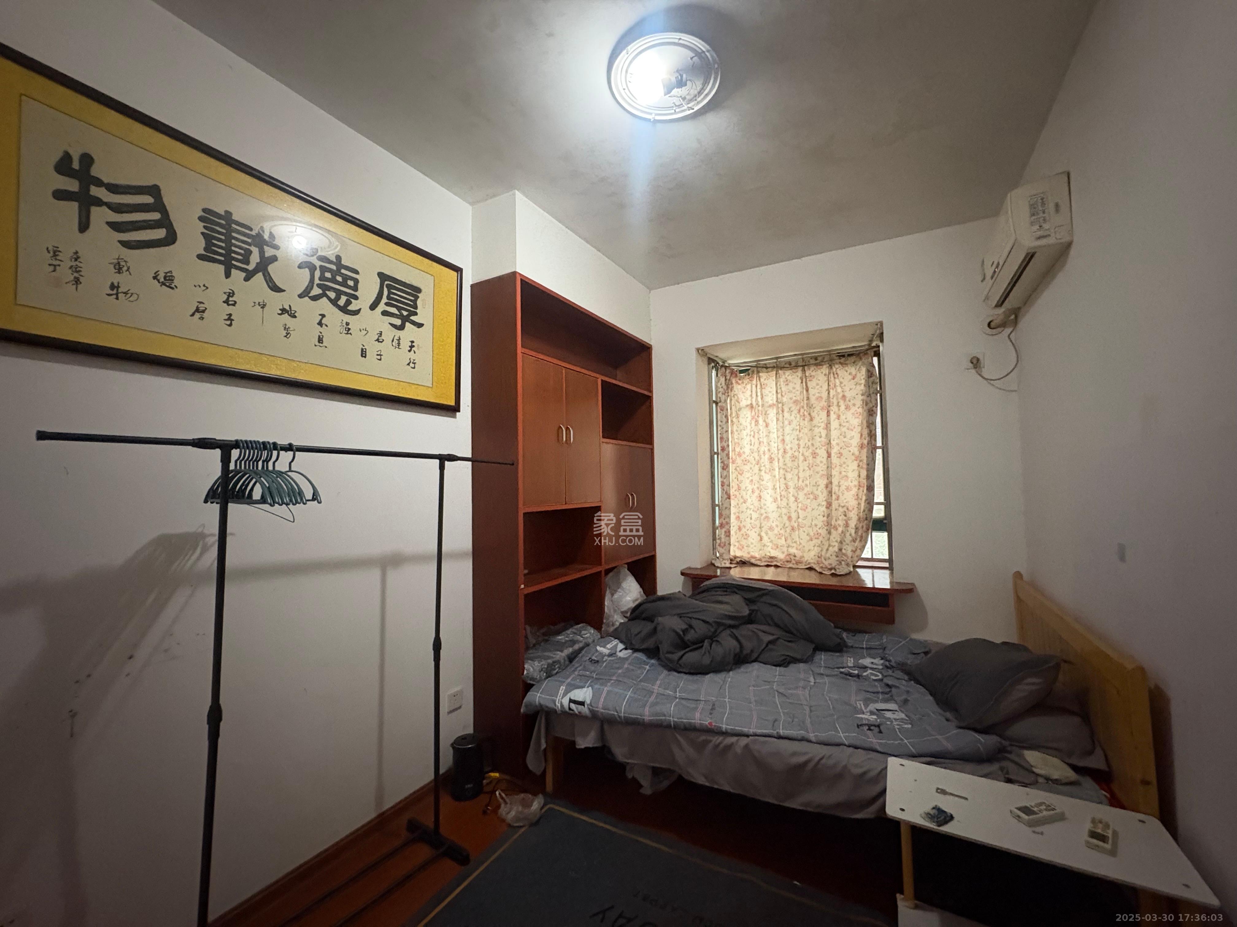 明城公寓  4室2厅2卫   2400.00元/月室内图