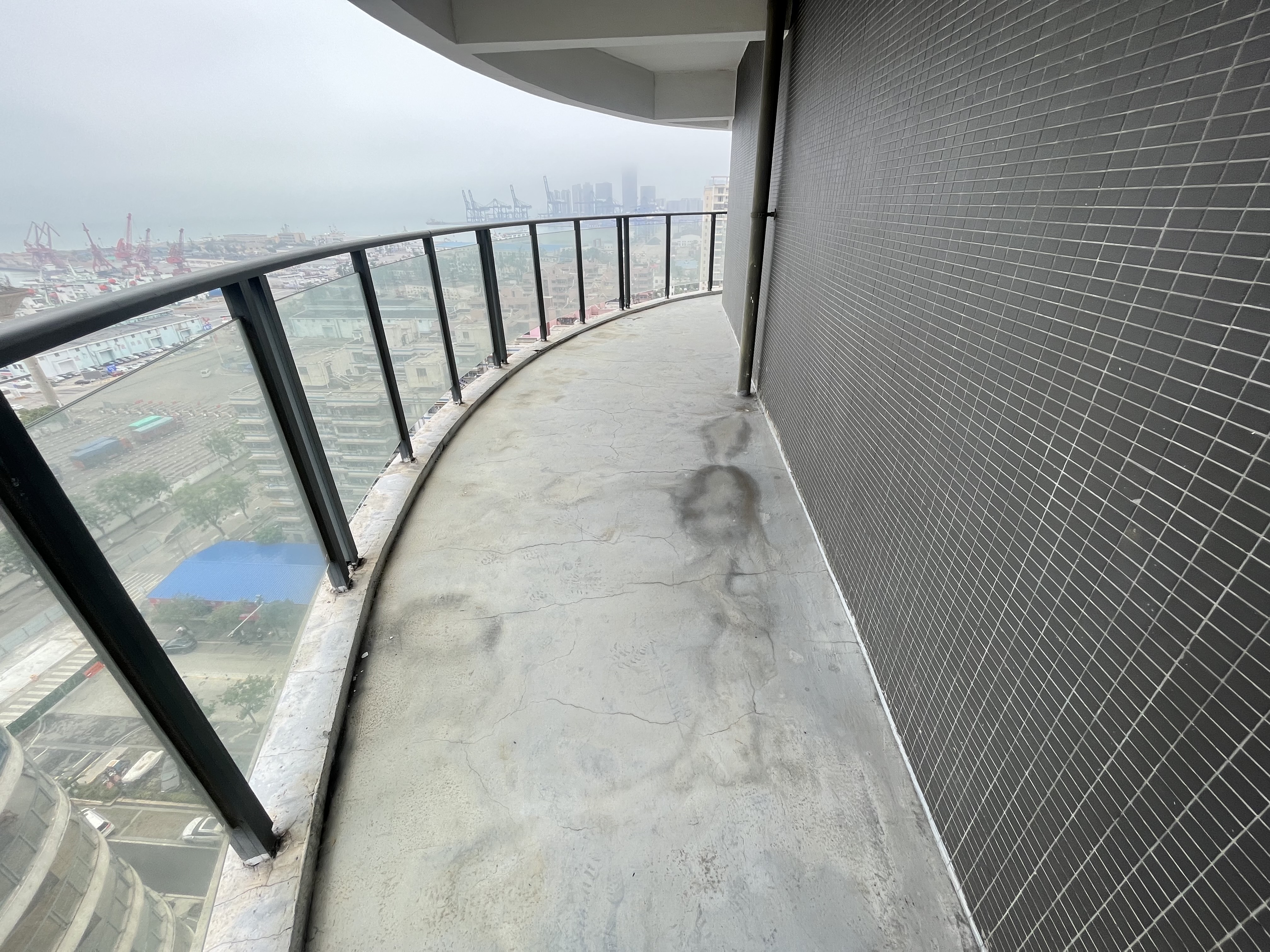 滨海幸福里 3室2厅2卫 3900.0元/月 滨海幸福里 3室2厅2卫 3900.0元/月室内图