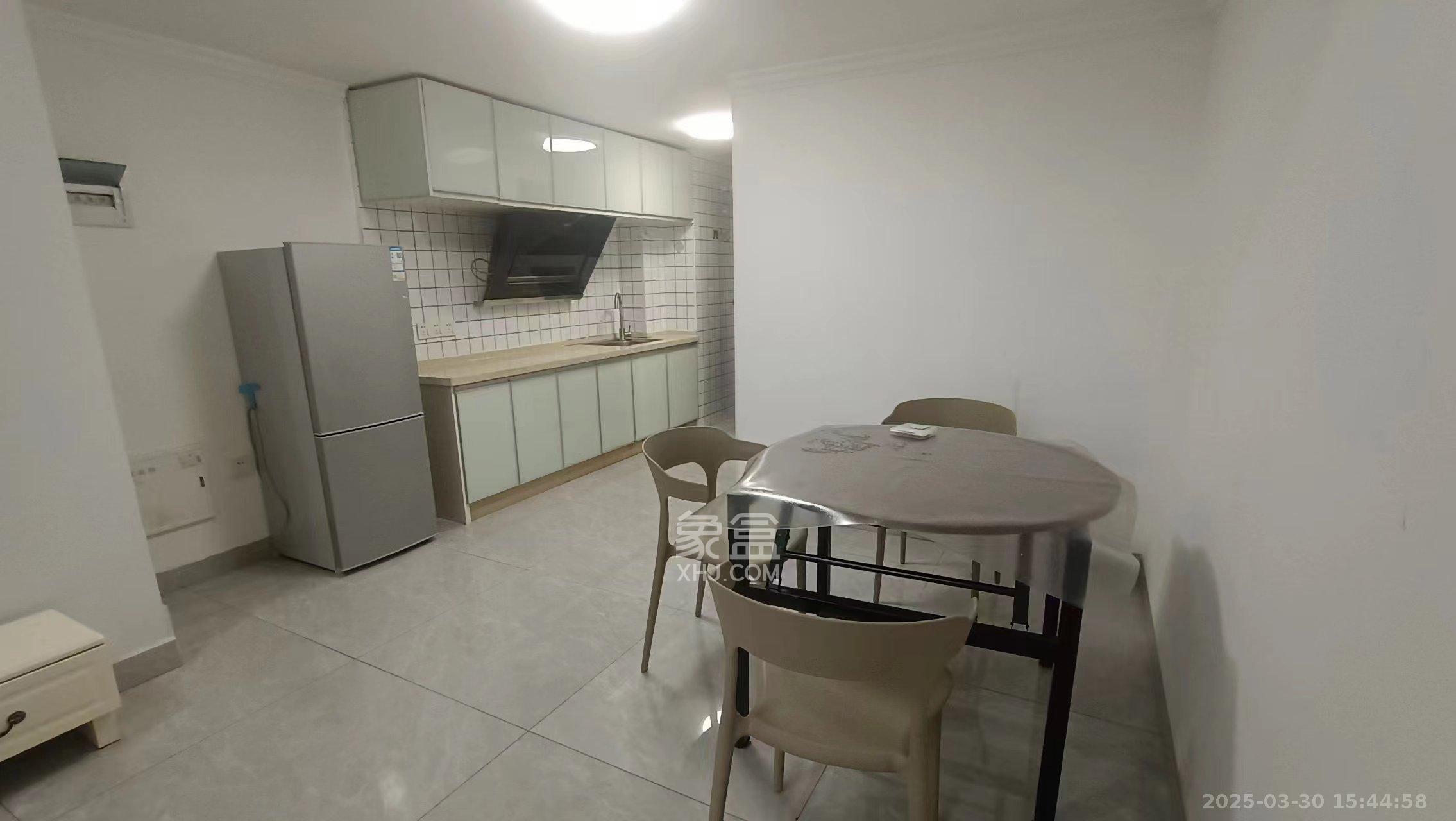 嘉宇银杉(嘉宇西苑) 1室1厅1卫 1550.0元/月 嘉宇银杉(嘉宇西苑) 1室1厅1卫 1550.0元/月室内图