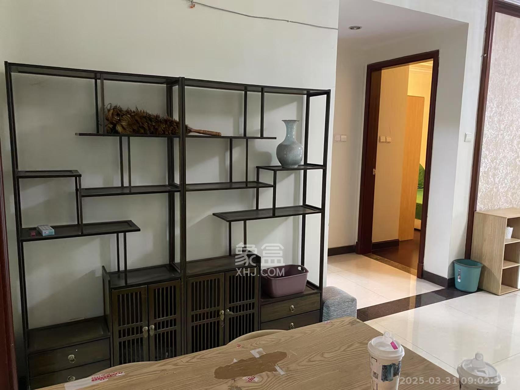 恒大华府 2室2厅1卫 2400.0元/月 恒大华府 2室2厅1卫 2400.0元/月室内图