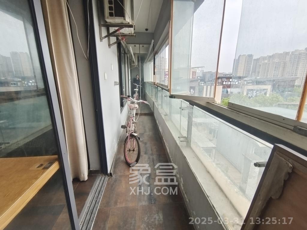 阳光100一期、四五期  3室2厅1卫    2000.0元/月 阳光100一期、四五期  3室2厅1卫    2000.0元/月室内图