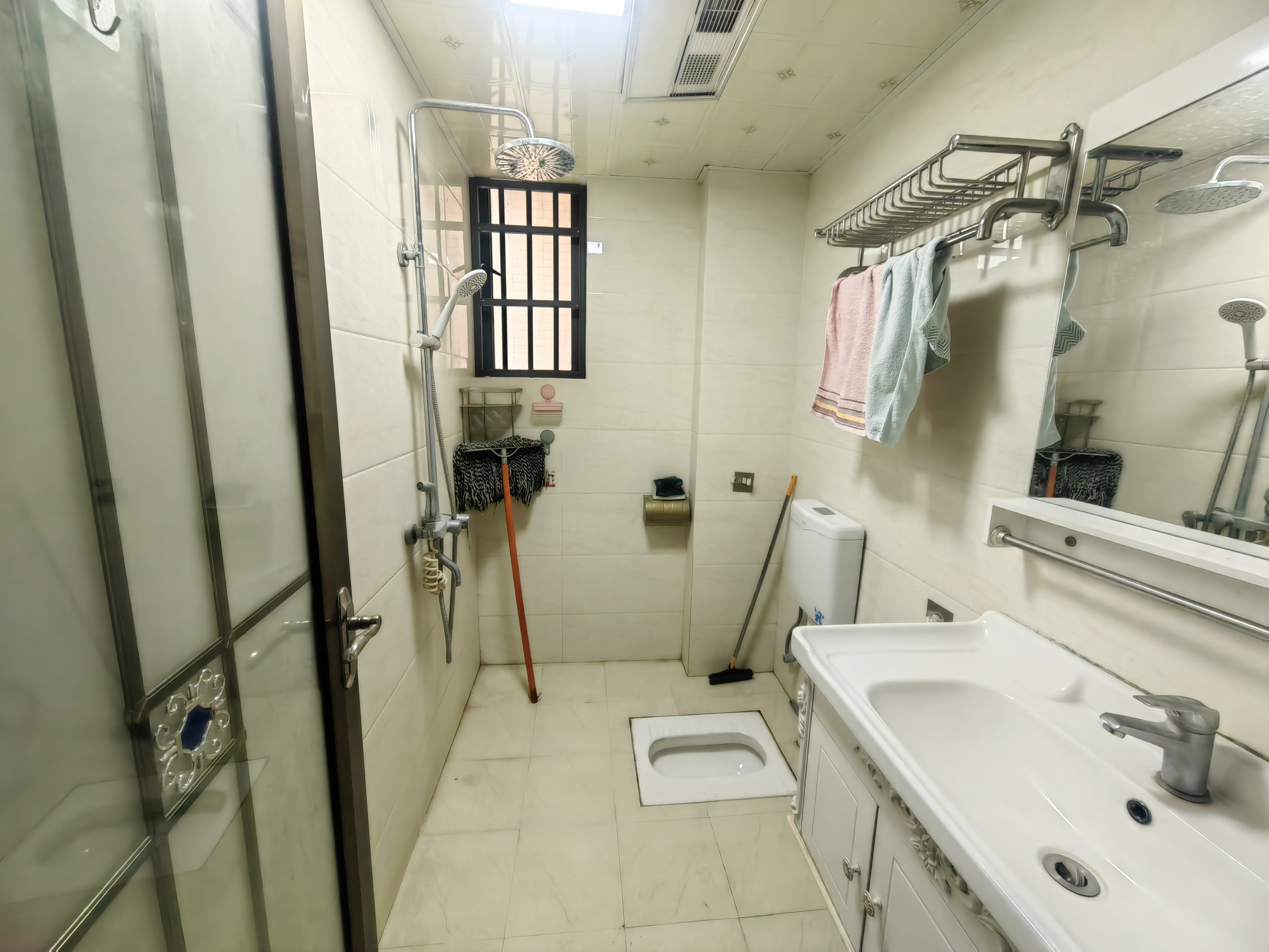 龙源华城 2室2厅1卫 1500.0元/月 龙源华城 2室2厅1卫 1500.0元/月室内图