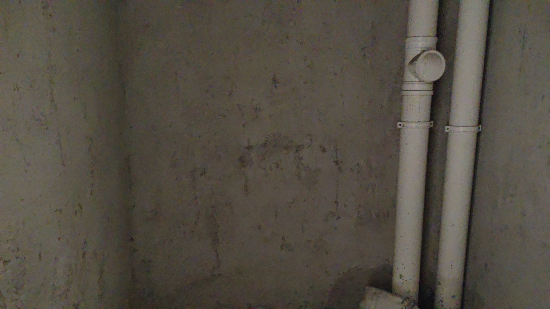 千里红小区（京明时代广场）  1室1厅1卫    16.0万客厅