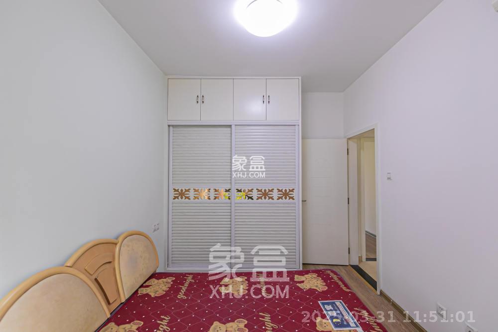 恒基凯旋门一二期  3室2厅1卫   2400.00元/月户型图
