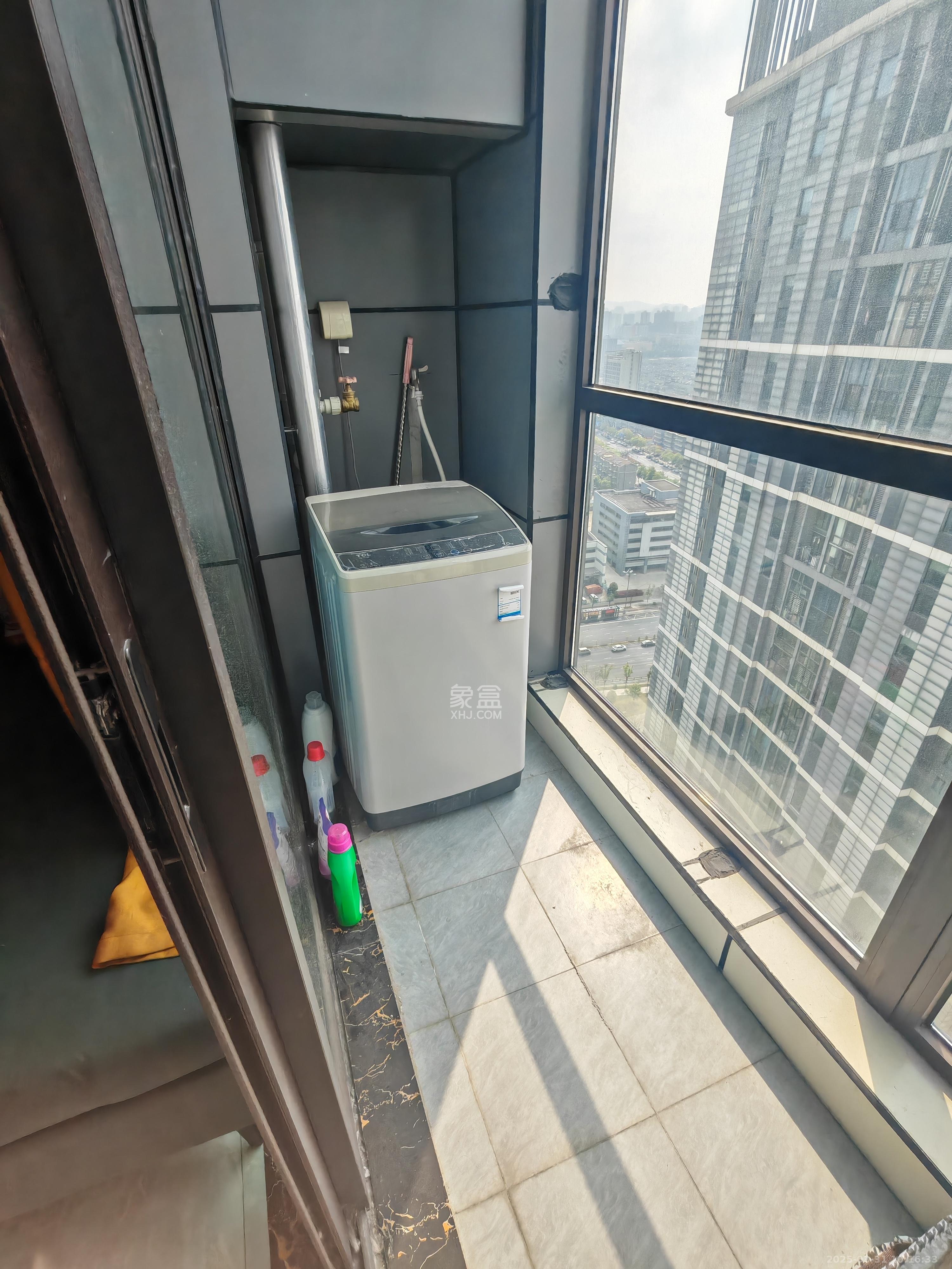 万科金色梦想B区 3室2厅2卫 2600.0元/月 万科金色梦想B区 3室2厅2卫 2600.0元/月室内图