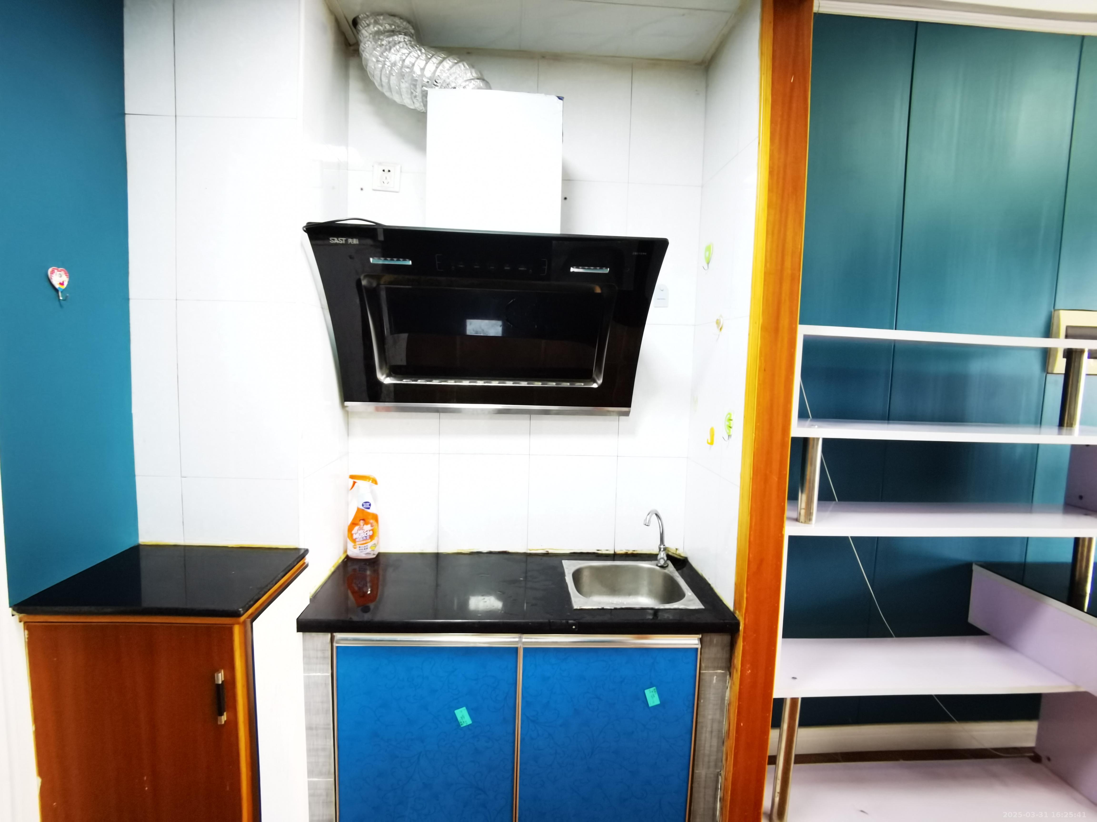 湘聚大厦  1室1厅1卫    1500.0元/月 湘聚大厦  1室1厅1卫    1500.0元/月室内图