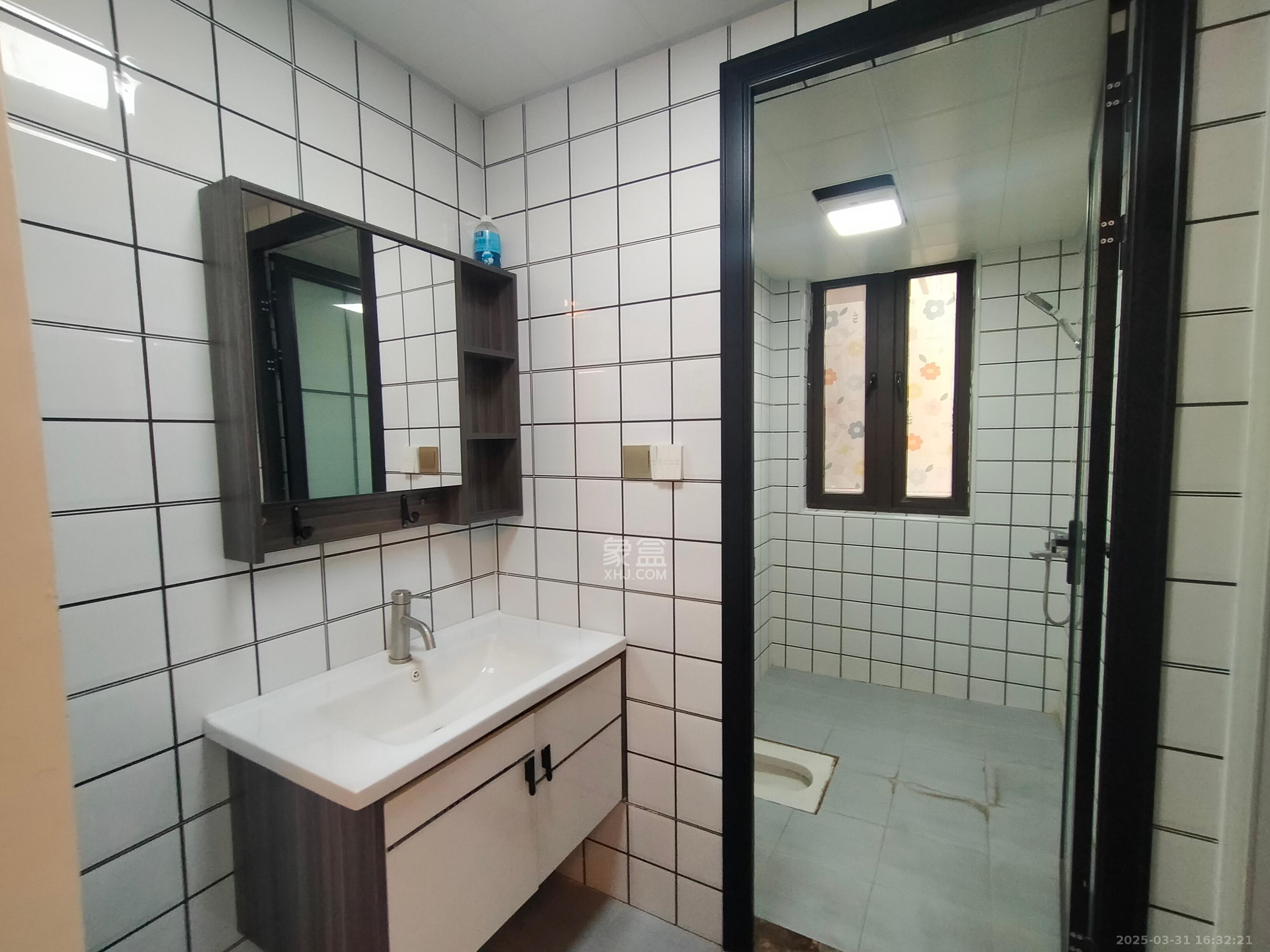 长房明宸府  3室2厅1卫   2200.00元/月室内图