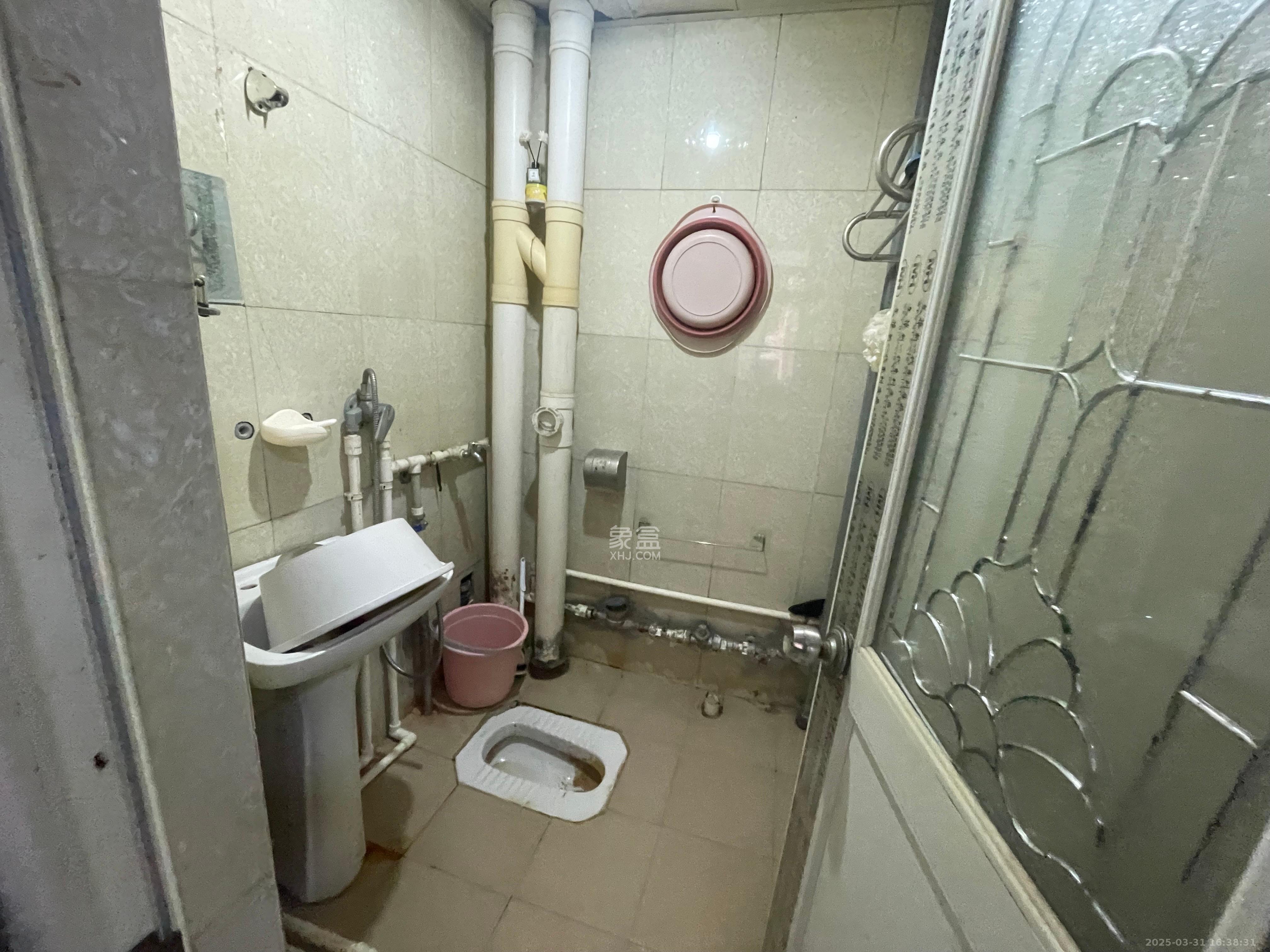 东方新世界 1室1厅1卫 1150.0元/月 东方新世界 1室1厅1卫 1150.0元/月室内图