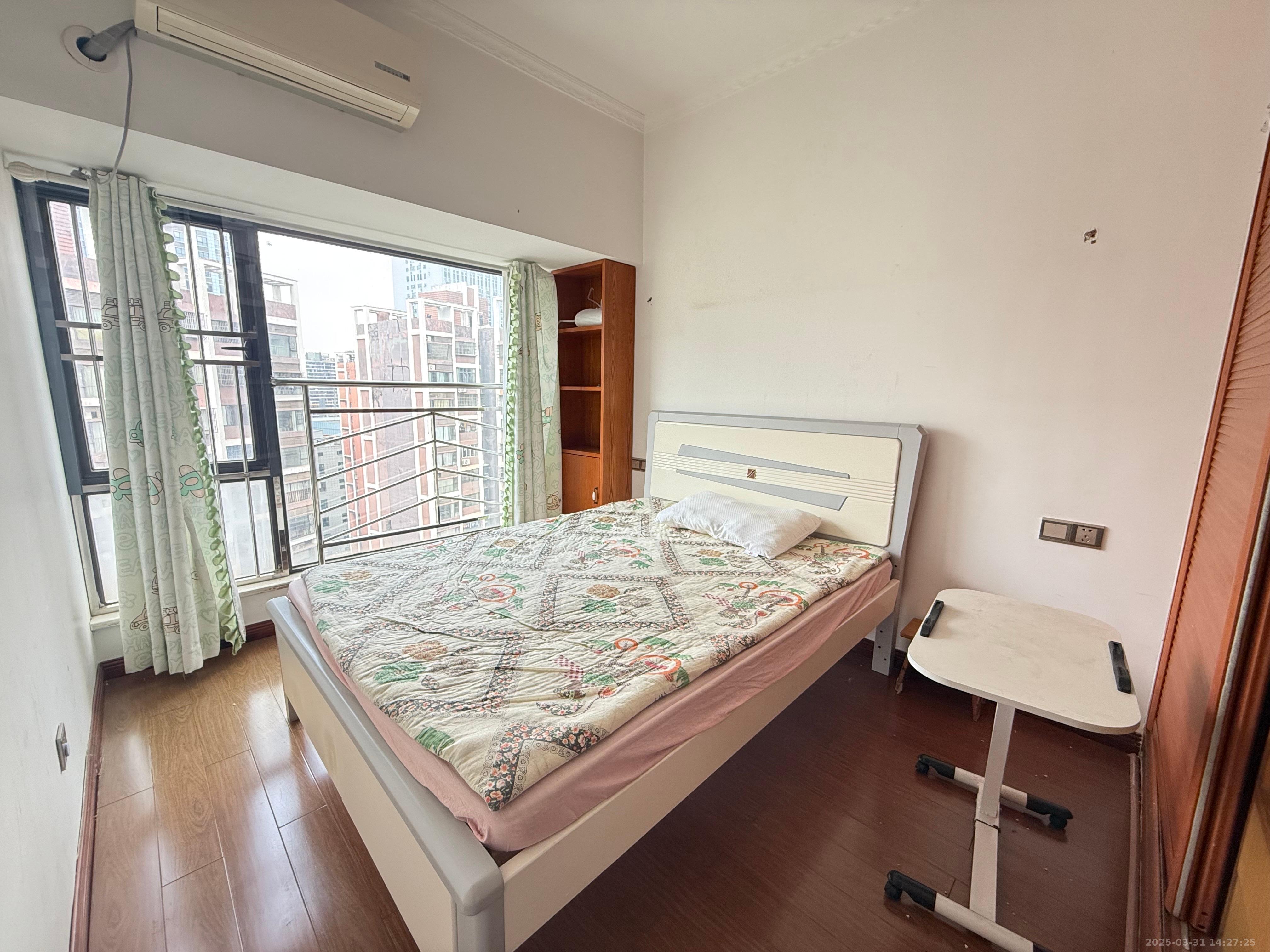 幸福里润城(幸福里二期) 3室2厅1卫 2500.0元/月 幸福里润城(幸福里二期) 3室2厅1卫 2500.0元/月室内图