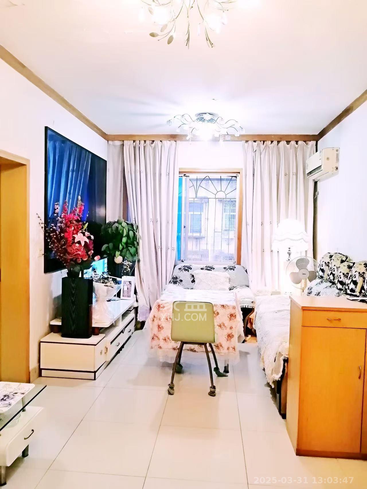 中建五局天心苑  2室2厅1卫   1300.00元/月