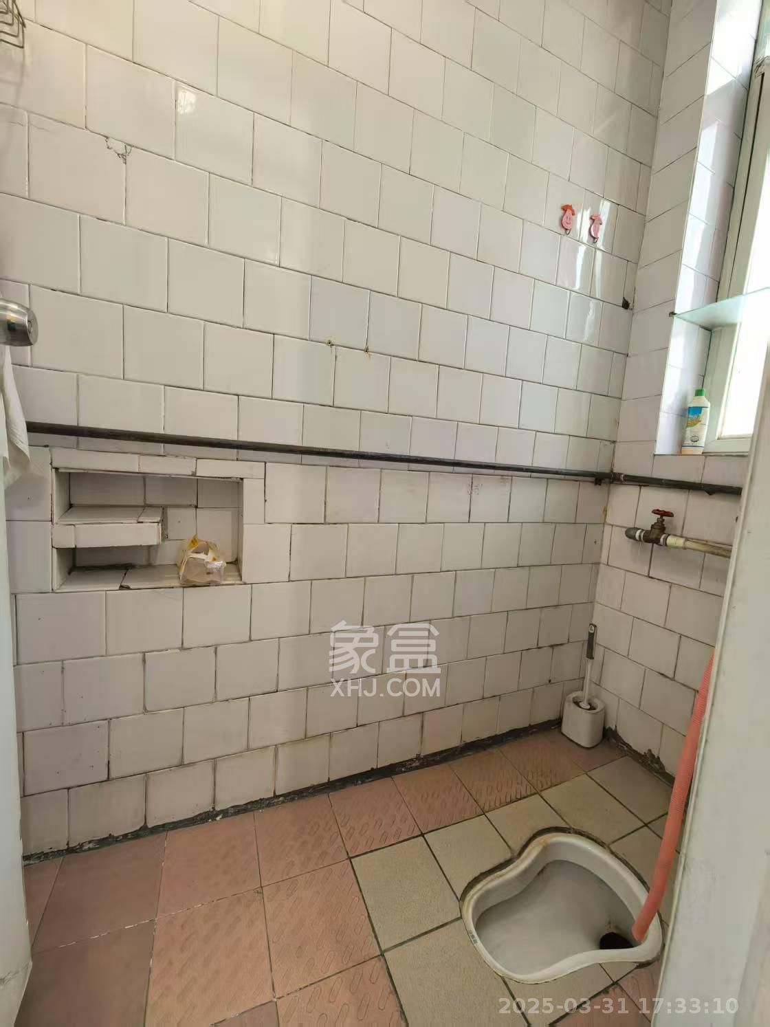 湘农桥社区  3室2厅1卫   2100.00元/月室内图