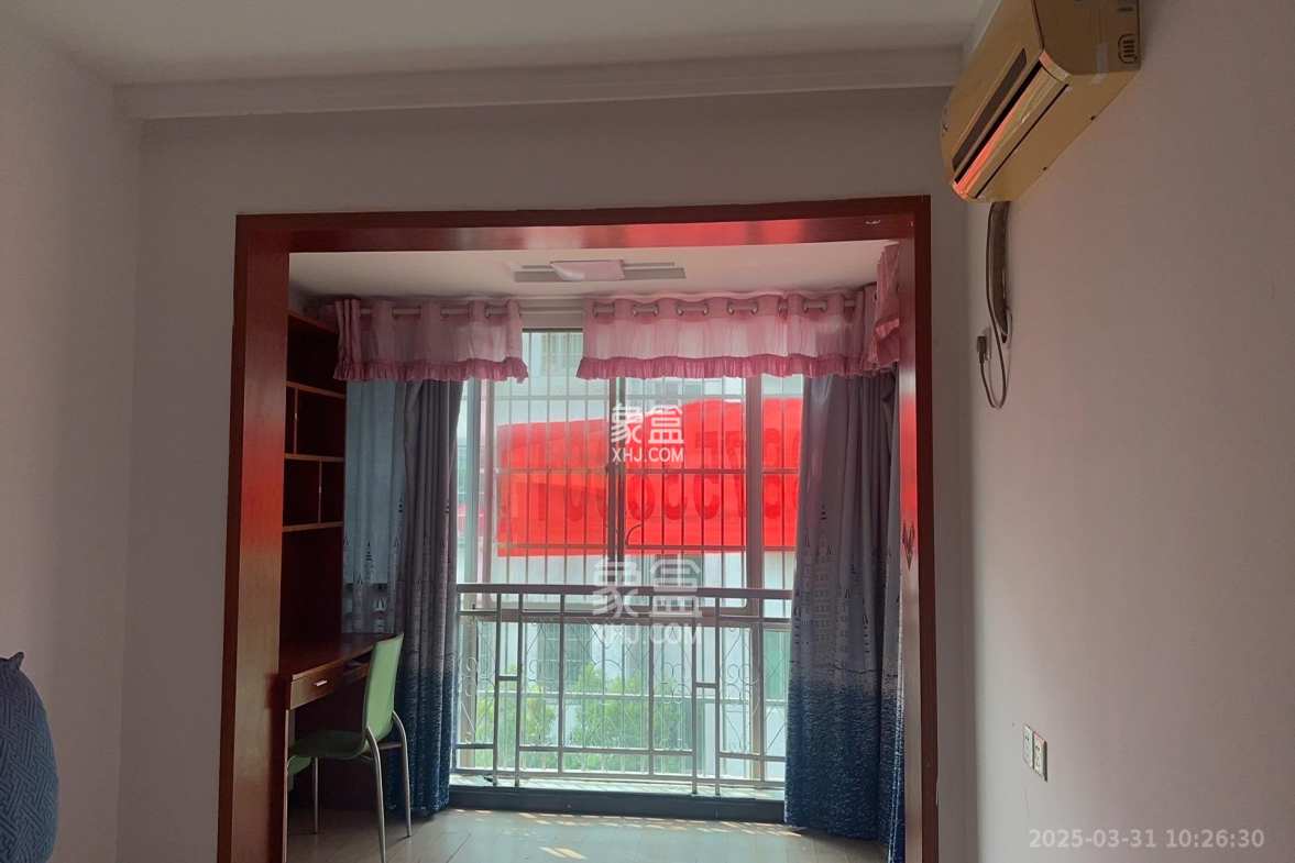 中南汽车世界 2室2厅1卫 1300.0元/月 中南汽车世界 2室2厅1卫 1300.0元/月室内图