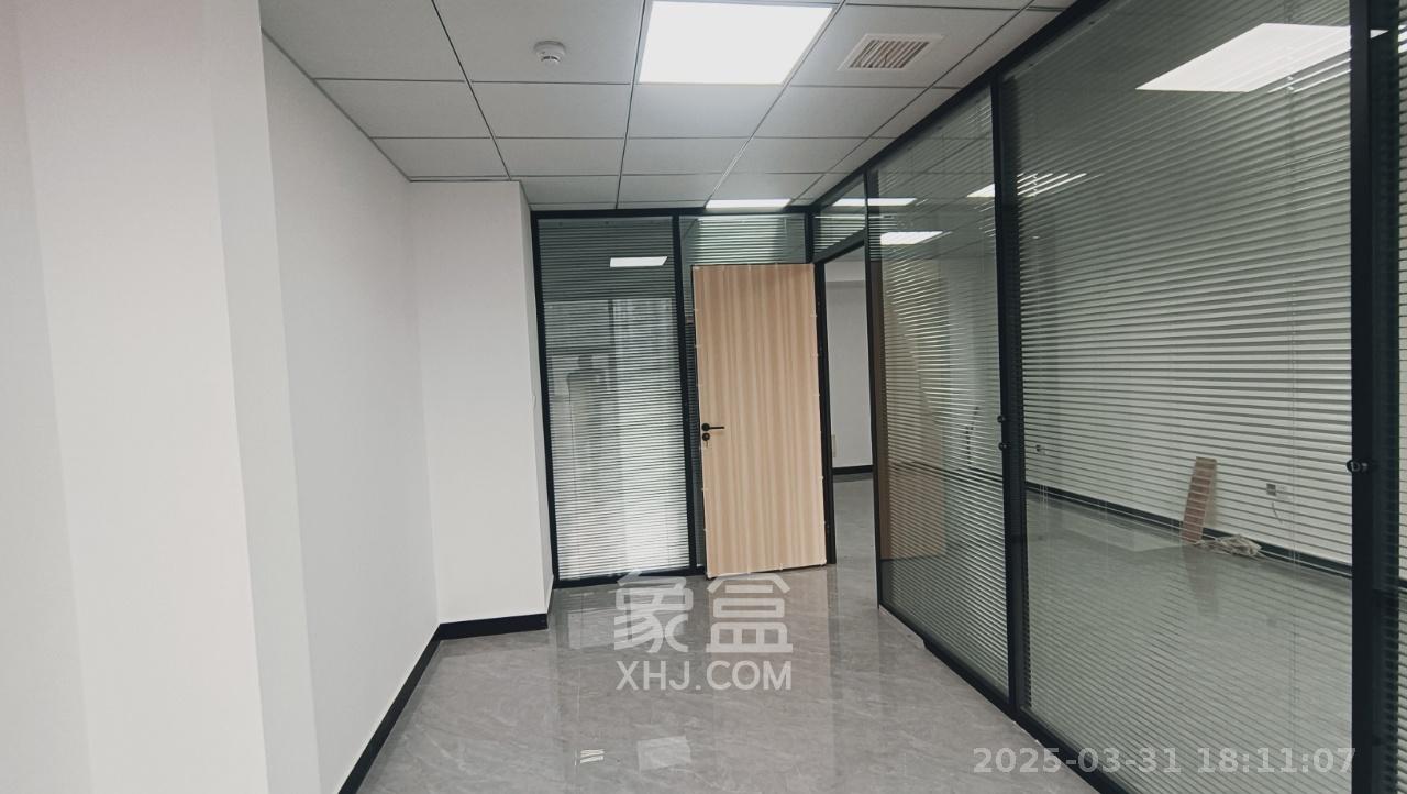 万坤图财富广场  1室0厅0卫   3800.00元/月室内图