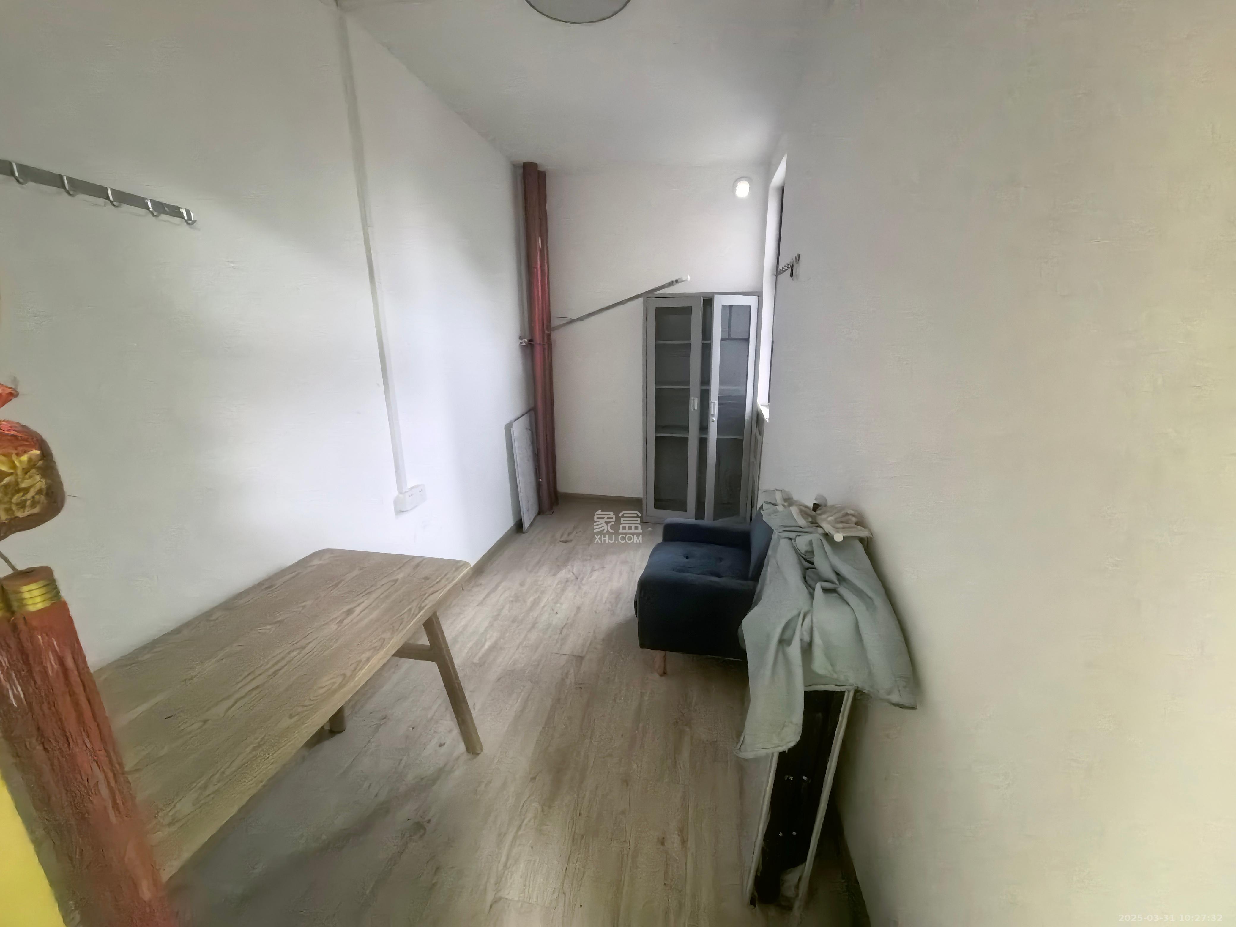 中建梅溪湖中心  1室3厅1卫    5500.0元/月室内图