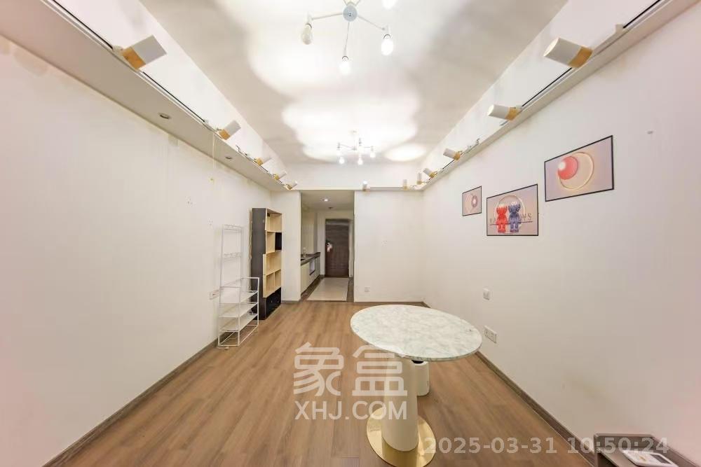 米兰春天  1室1厅1卫   1200.00元/月室内图