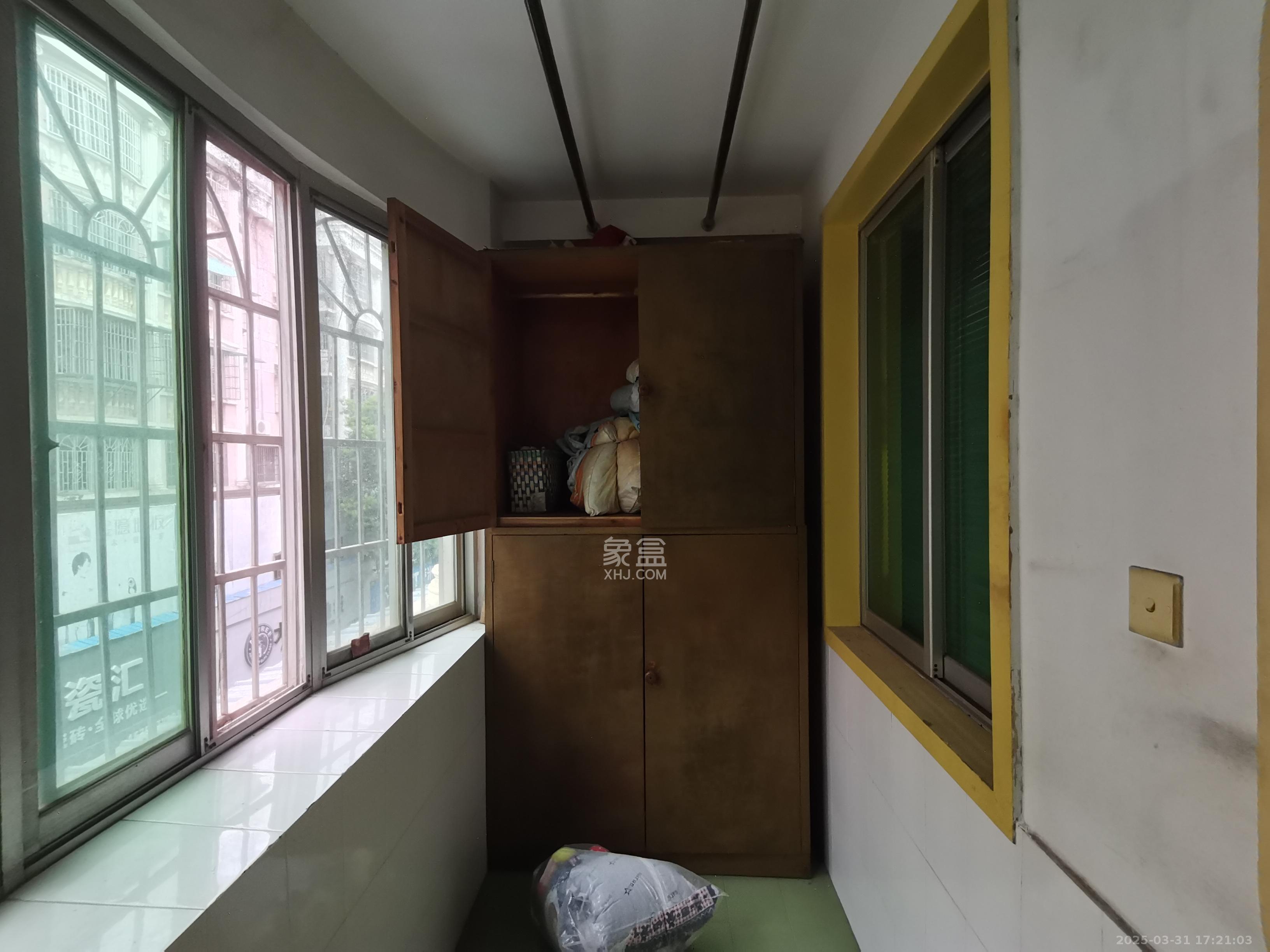 马王堆陶瓷建材新城 2室2厅1卫 1800.0元/月 马王堆陶瓷建材新城 2室2厅1卫 1800.0元/月室内图