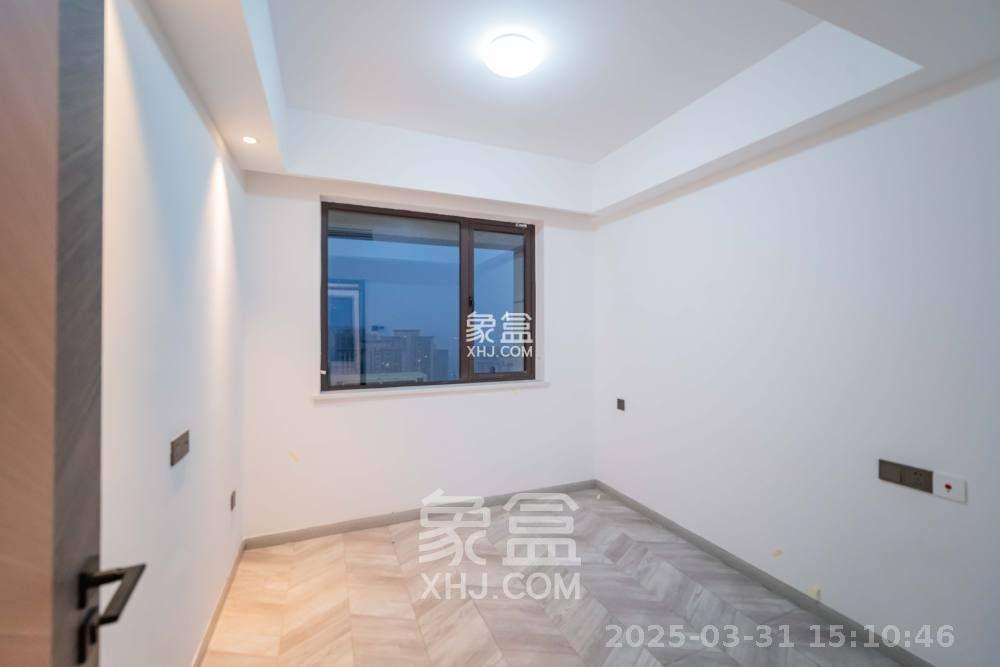 臻园  4室2厅2卫   4000.00元/月室内图