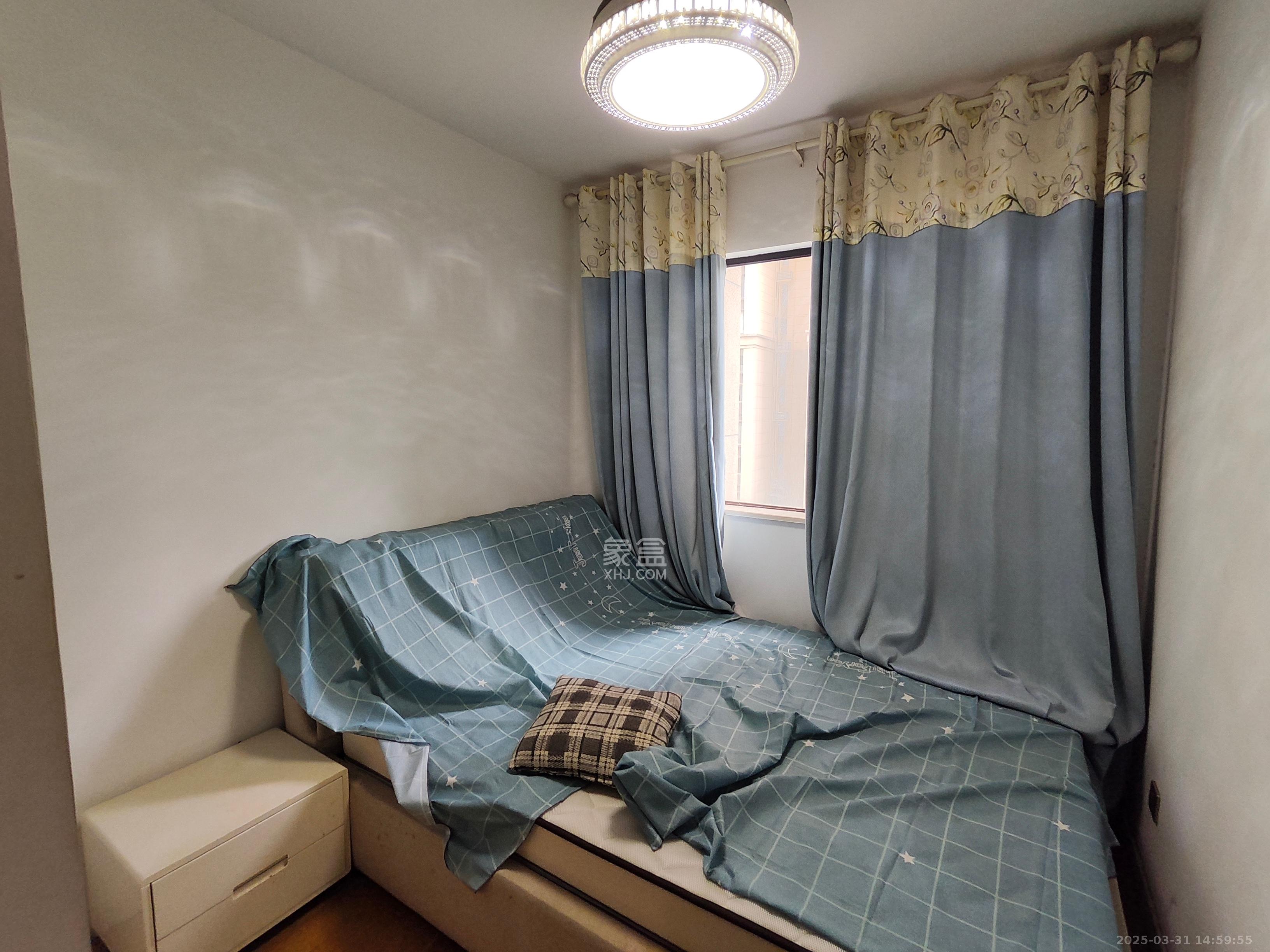 保利城(中航城国际社区、郡原美村) 4室2厅2卫 2300.0元/月 保利城(中航城国际社区、郡原美村) 4室2厅2卫 2300.0元/月室内图