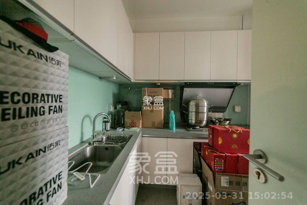 万国城(当代满庭春MOMA)一期 1室2厅2卫 4200.0元/月 万国城(当代满庭春MOMA)一期 1室2厅2卫 4200.0元/月室内图