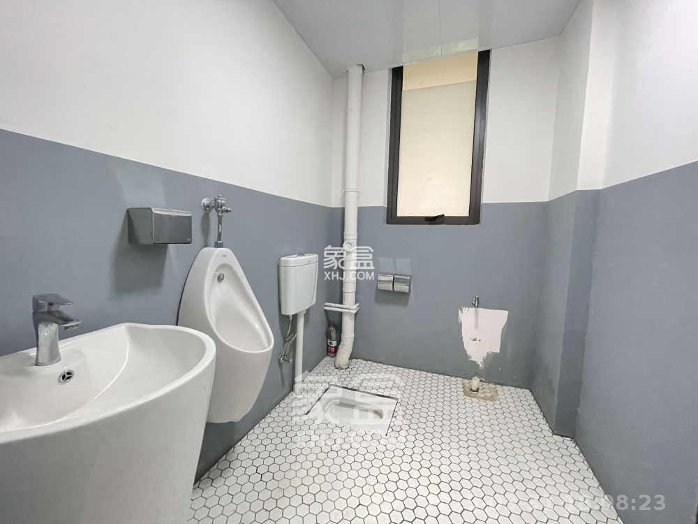 明昇壹城(明昇时代广场)一期 3室2厅2卫 4500.0元/月 明昇壹城(明昇时代广场)一期 3室2厅2卫 4500.0元/月室内图