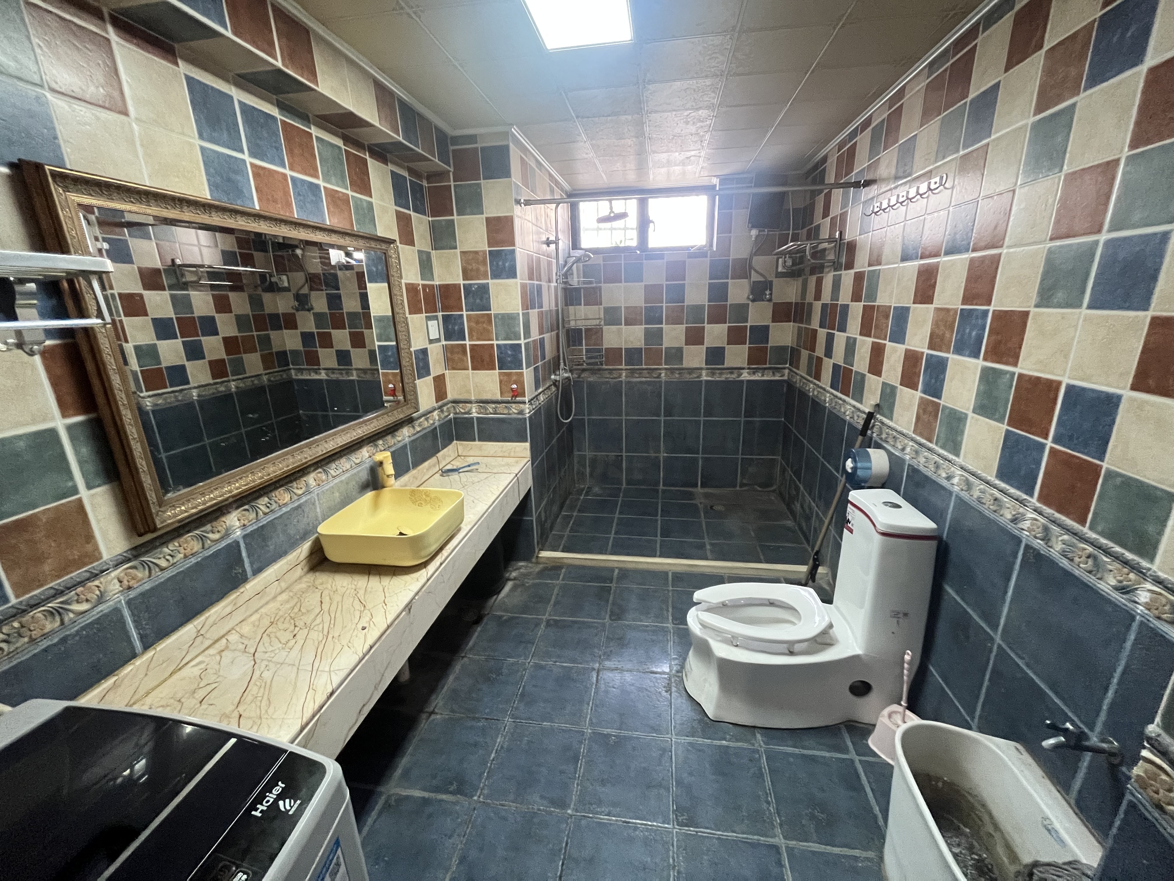 新宏基大厦 3室2厅2卫 110.0万 新宏基大厦 3室2厅2卫 110.0万客厅