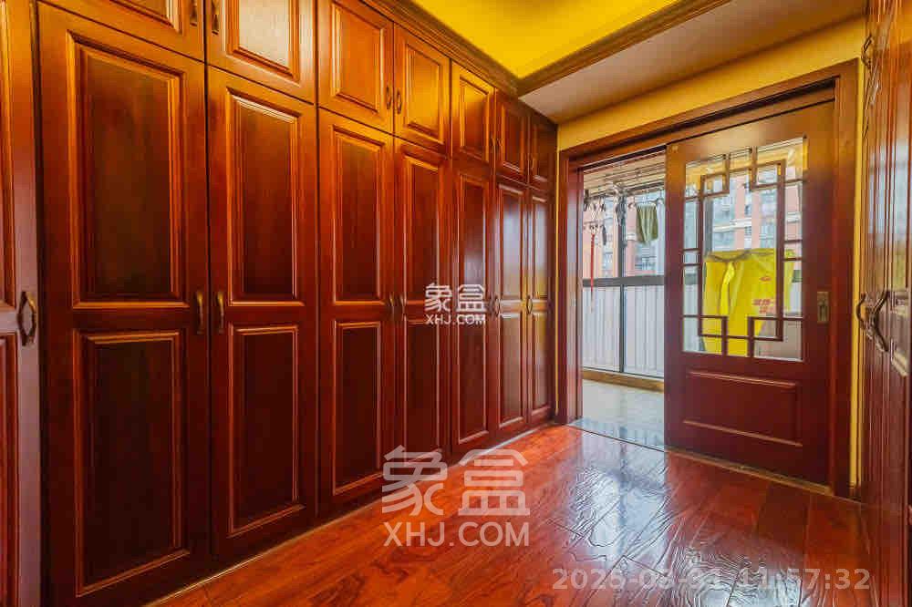 华润凤凰城二期  4室2厅2卫    3000.0元/月 华润凤凰城二期  4室2厅2卫    3000.0元/月室内图