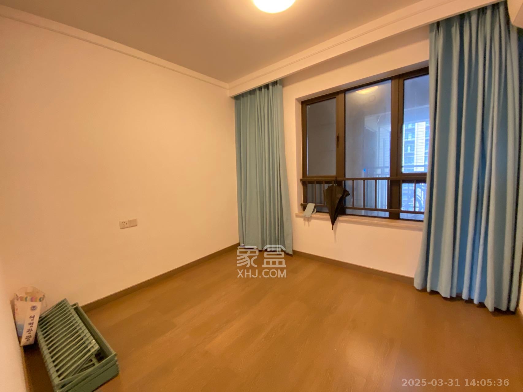 龙湖铂金中心(龙湖春江郦城) 3室2厅2卫 4300.0元/月 龙湖铂金中心(龙湖春江郦城) 3室2厅2卫 4300.0元/月室内图