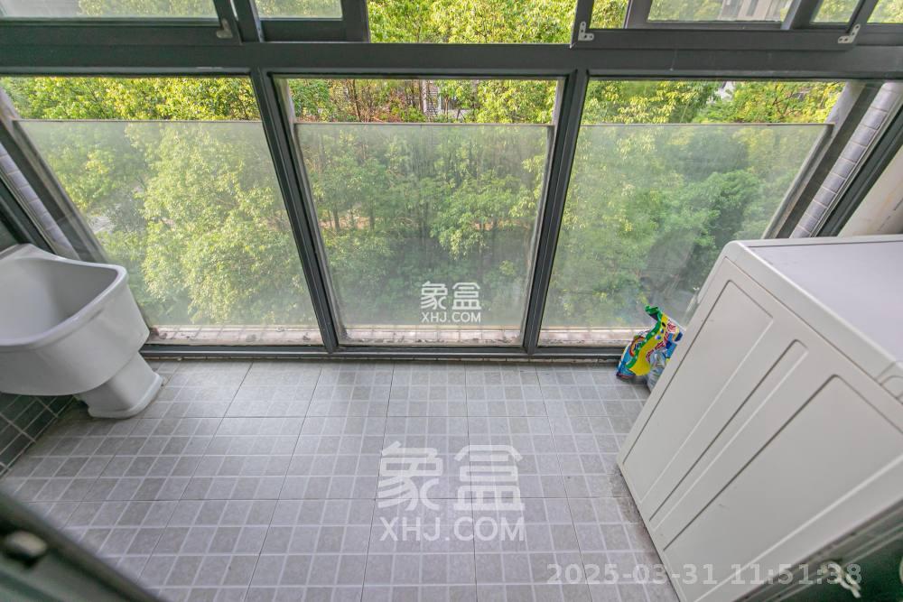 恒基凯旋门一二期  3室2厅1卫   2400.00元/月户型图