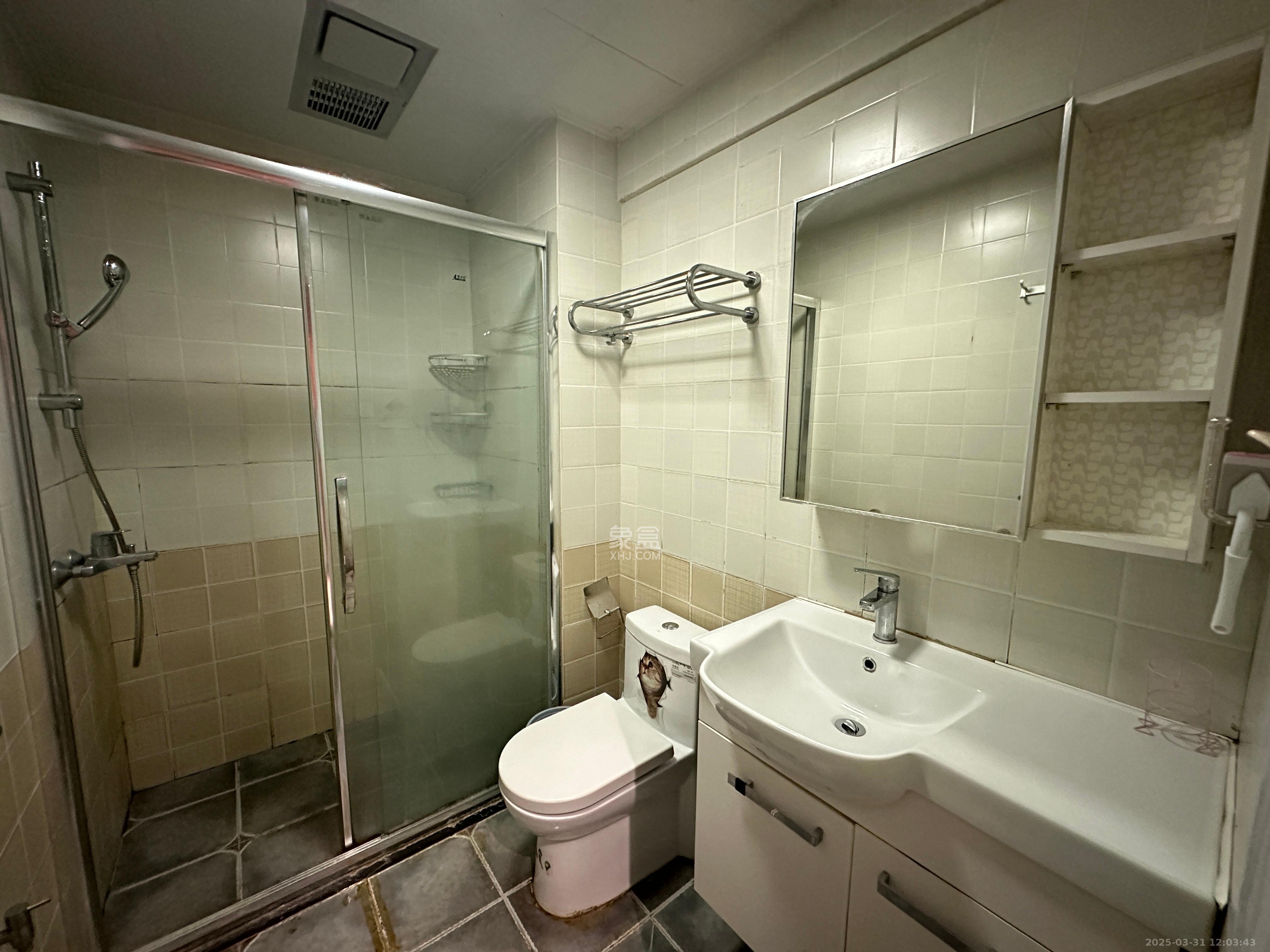 东怡外国(南湖一号) 2室1厅1卫 3200.0元/月 东怡外国(南湖一号) 2室1厅1卫 3200.0元/月室内图