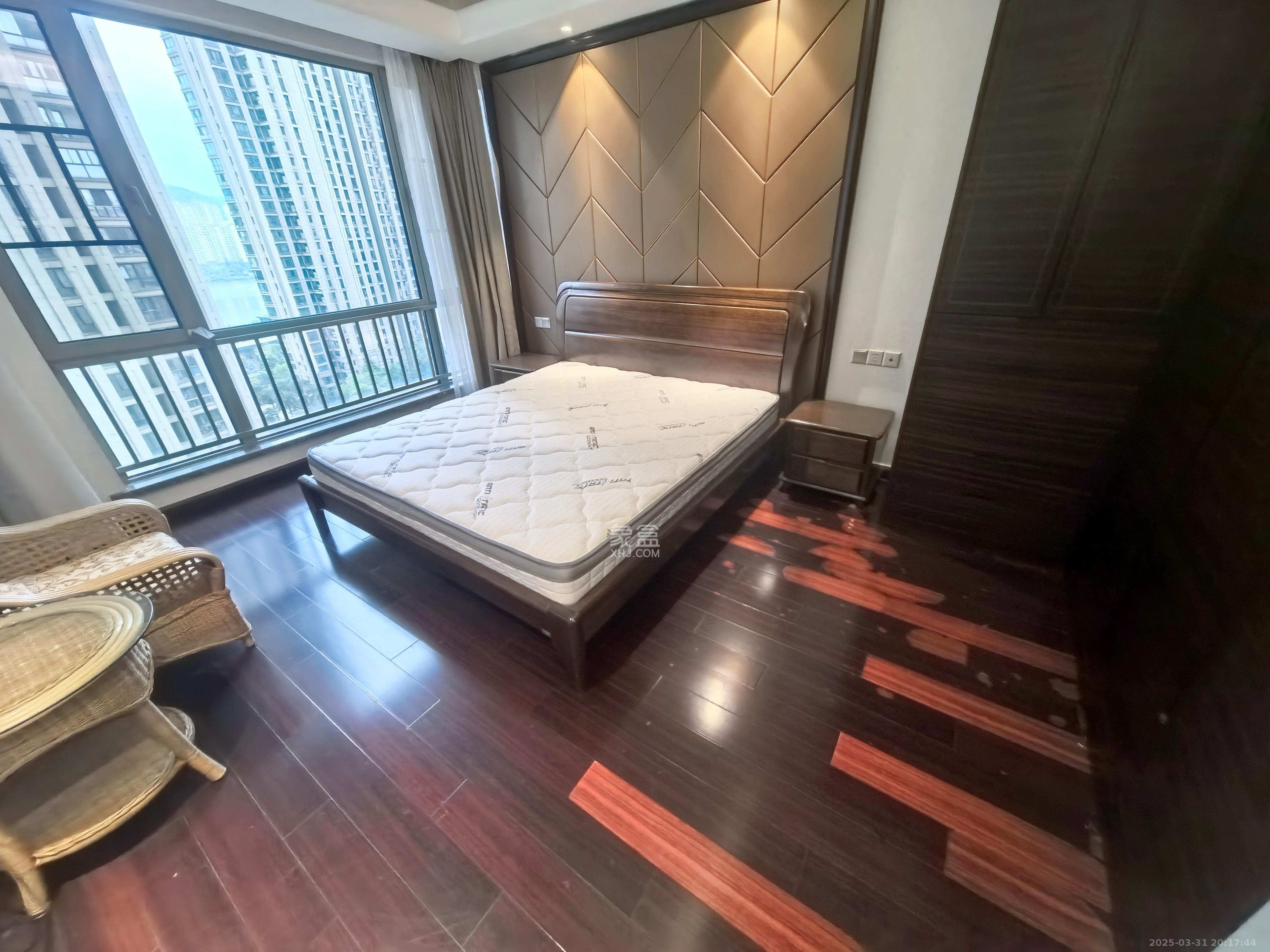 梅溪湖金茂府（金茂广场）（金茂览秀城）  3室2厅2卫   5000.00元/月室内图