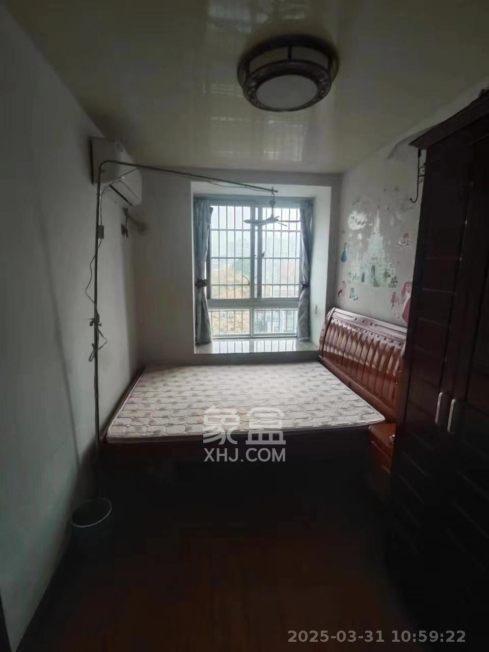 山水湾 3室2厅1卫 1600.0元/月 山水湾 3室2厅1卫 1600.0元/月室内图