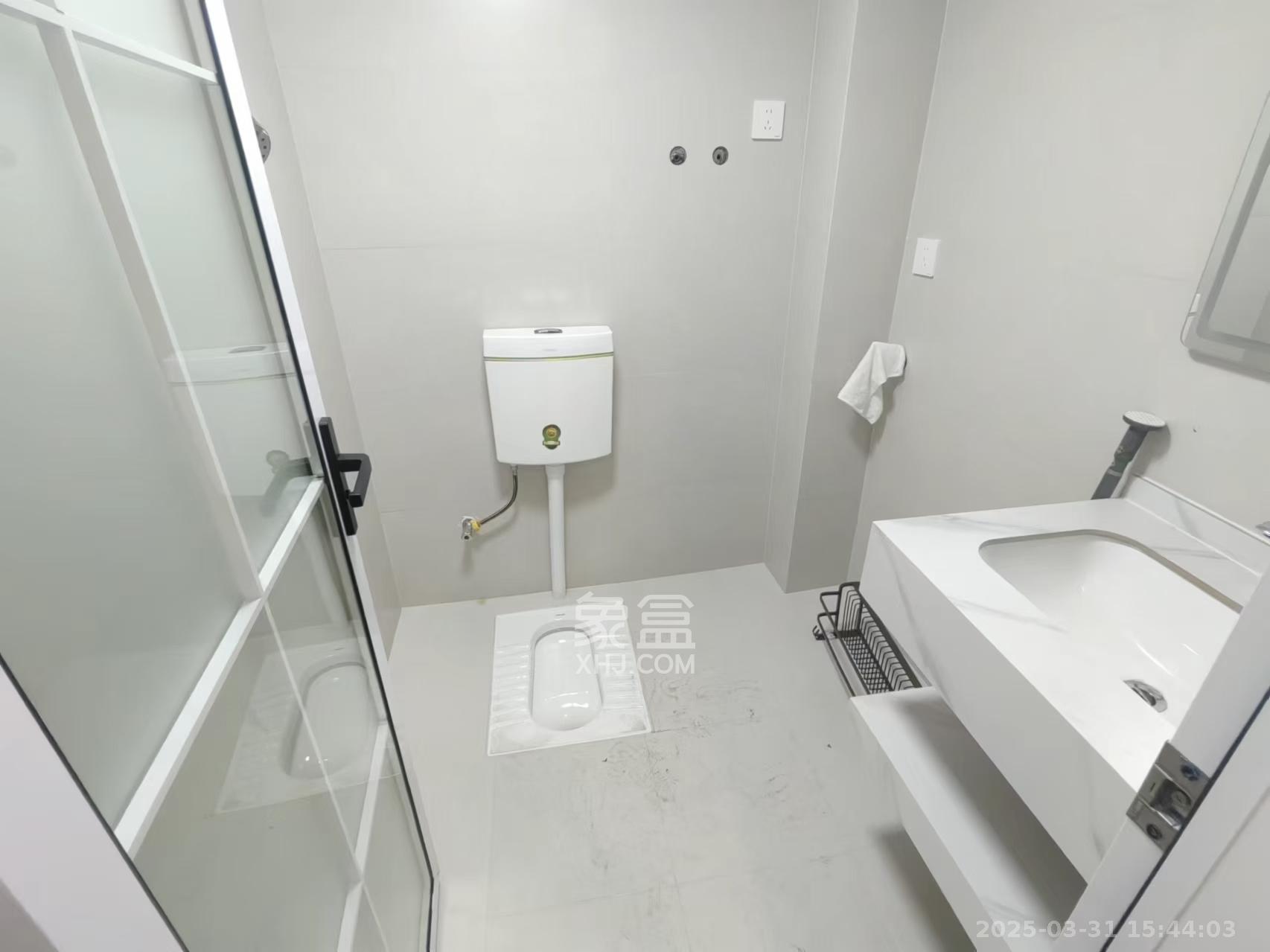 钱隆樽品(一、二、三期) 1室1厅1卫 1500.0元/月 钱隆樽品(一、二、三期) 1室1厅1卫 1500.0元/月室内图