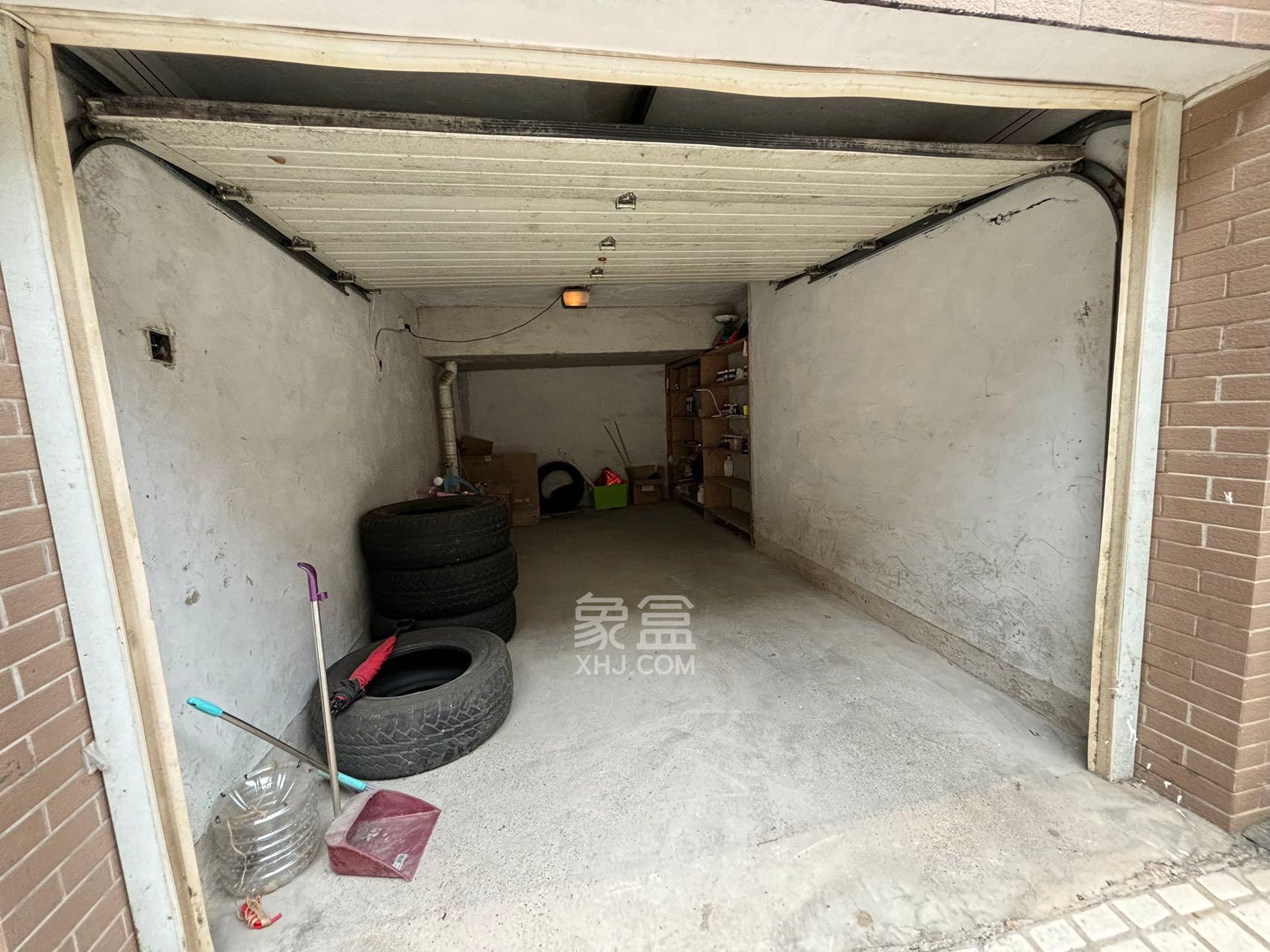 坡地庭院 3室2厅2卫 1000.0元/月 坡地庭院 3室2厅2卫 1000.0元/月室内图