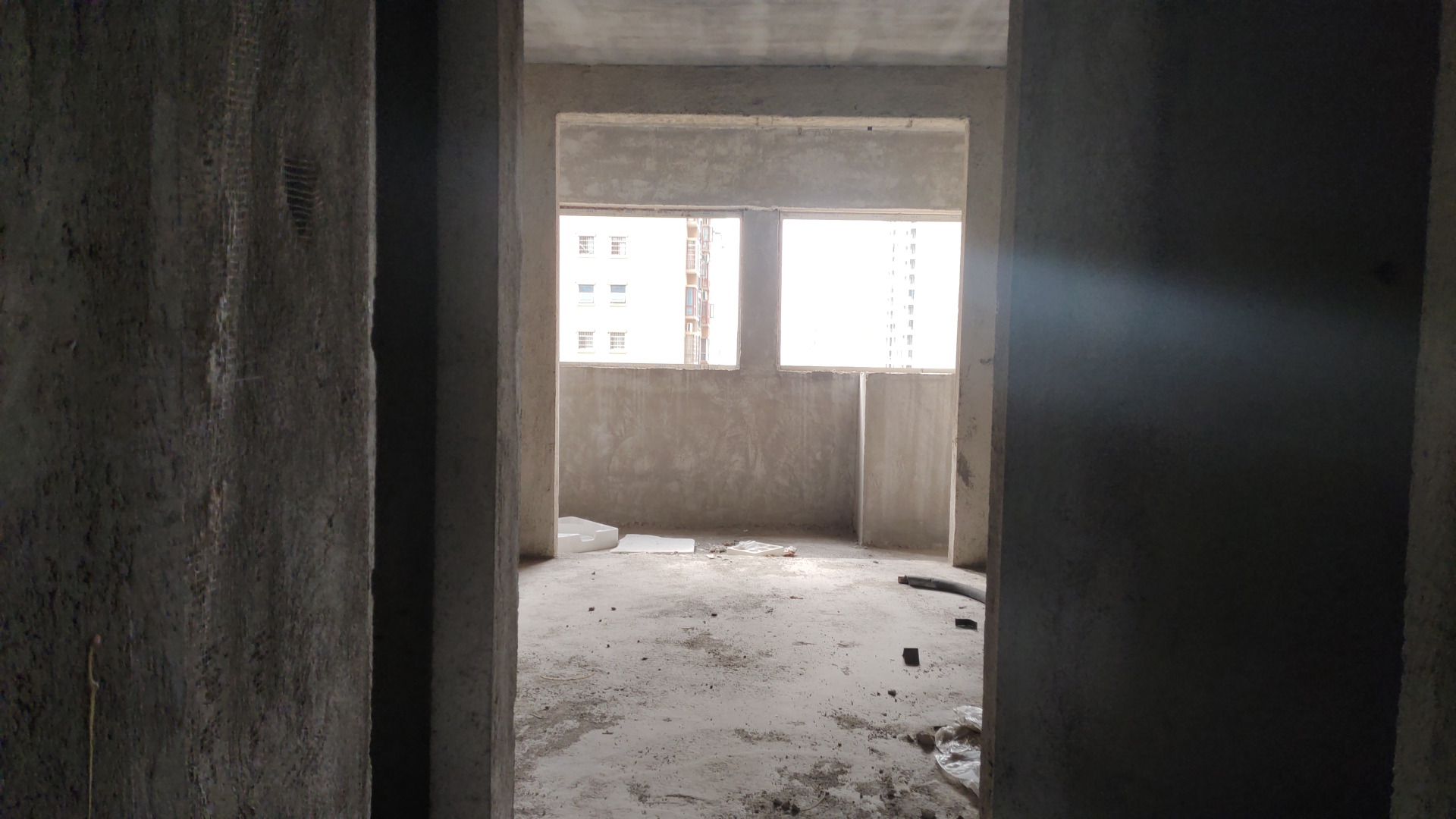 千里红小区（京明时代广场）  1室1厅1卫    16.0万