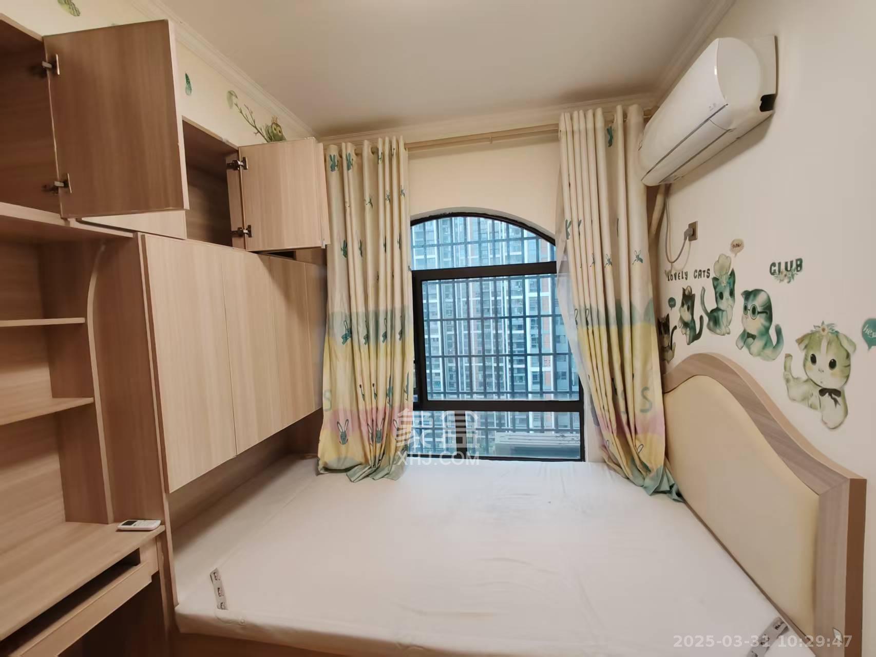 金侨城 3室2厅2卫 2000.0元/月 金侨城 3室2厅2卫 2000.0元/月室内图