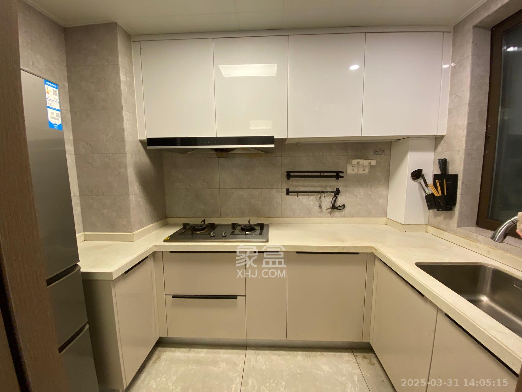 龙湖铂金中心(龙湖春江郦城) 3室2厅2卫 4300.0元/月 龙湖铂金中心(龙湖春江郦城) 3室2厅2卫 4300.0元/月室内图