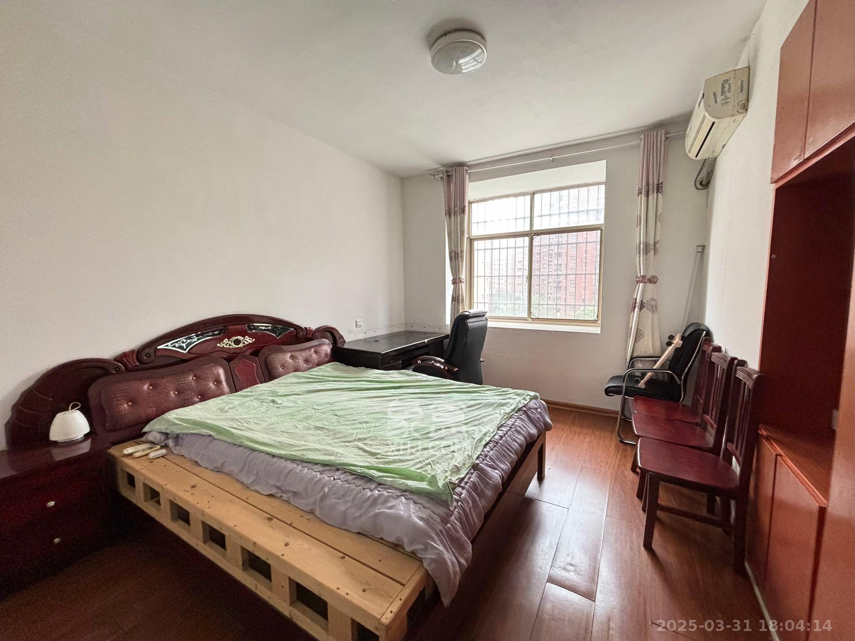 坡地庭院 3室2厅2卫 1000.0元/月 坡地庭院 3室2厅2卫 1000.0元/月室内图