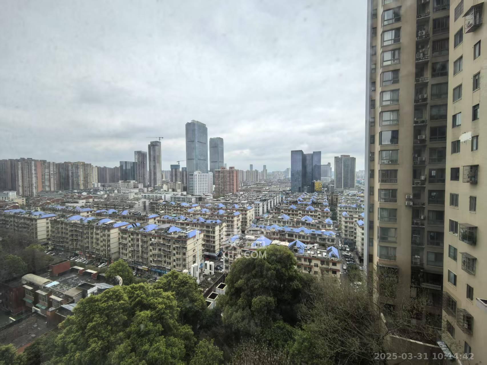 银港水晶城  2室2厅1卫   75.00万室内图1
