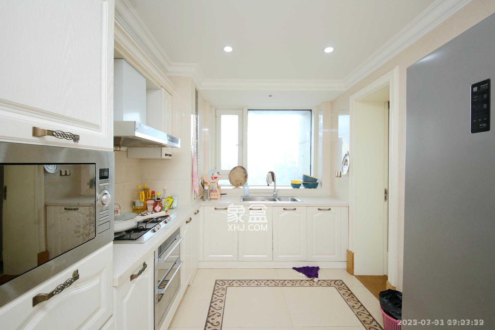 万达公馆 3室2厅3卫 9000.0元/月 万达公馆 3室2厅3卫 9000.0元/月室内图