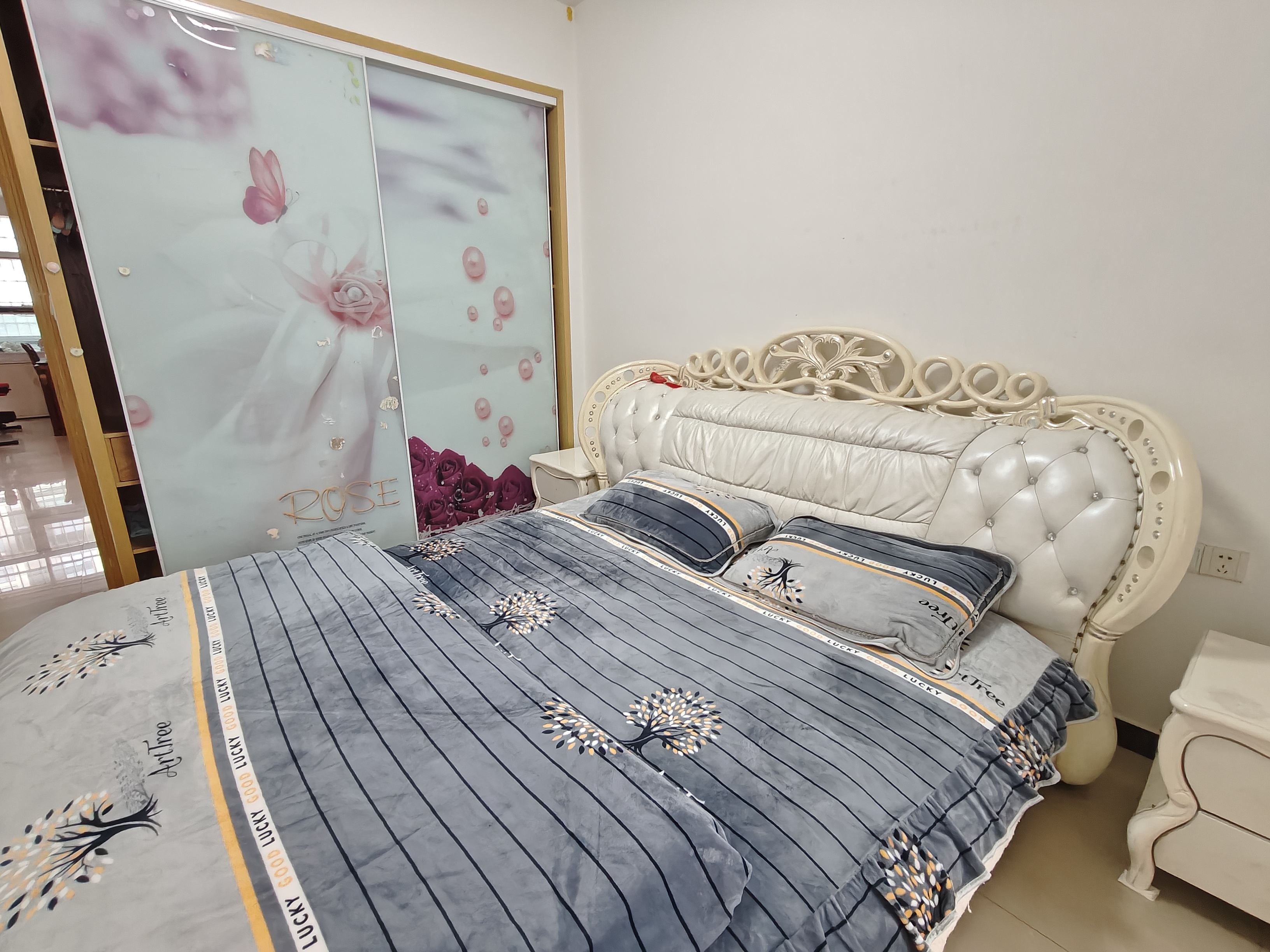 荷塘月色 3室2厅2卫 1400.0元/月 荷塘月色 3室2厅2卫 1400.0元/月室内图