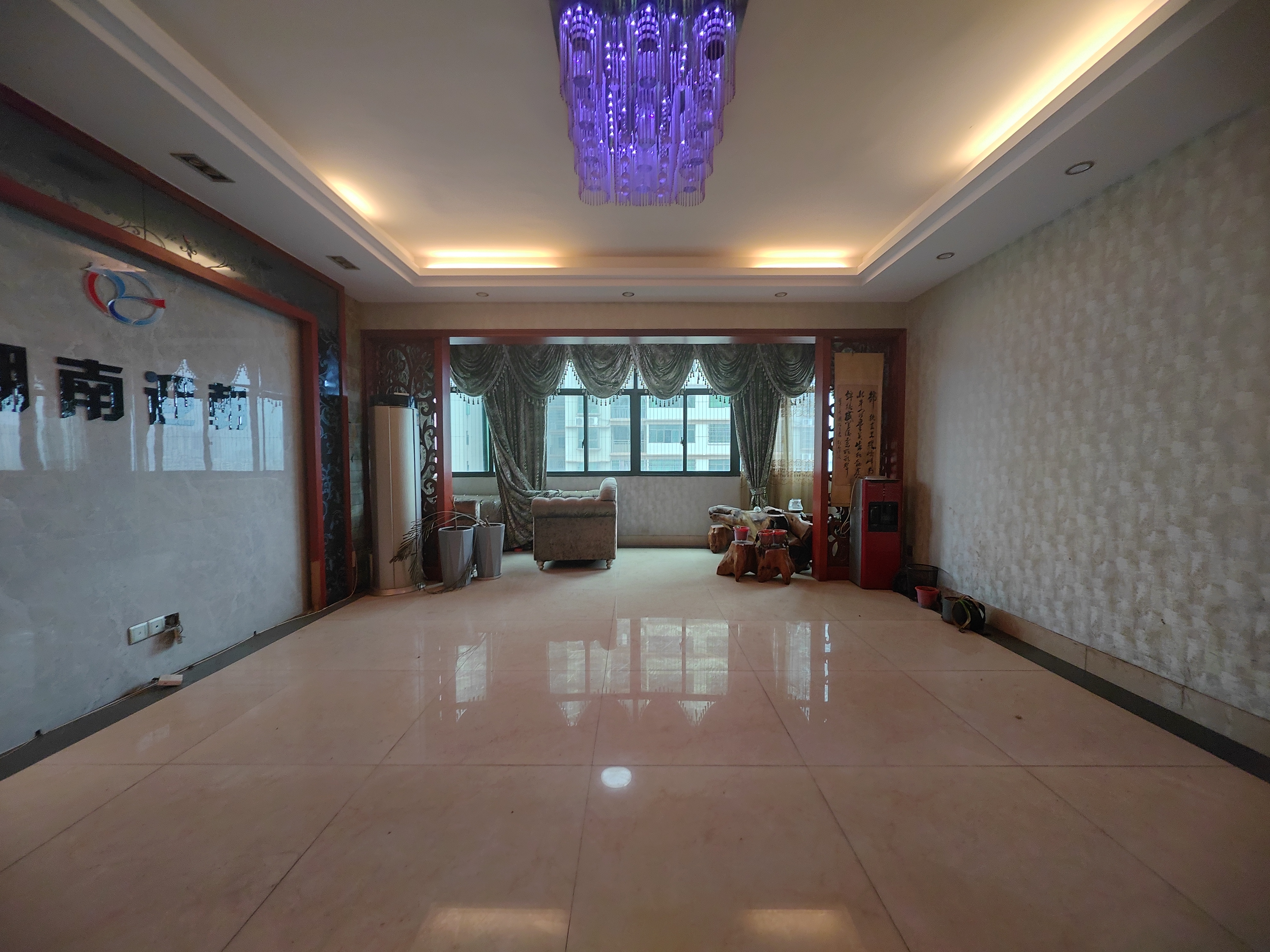 汇景花园  5室2厅2卫   2800.00元/月室内图