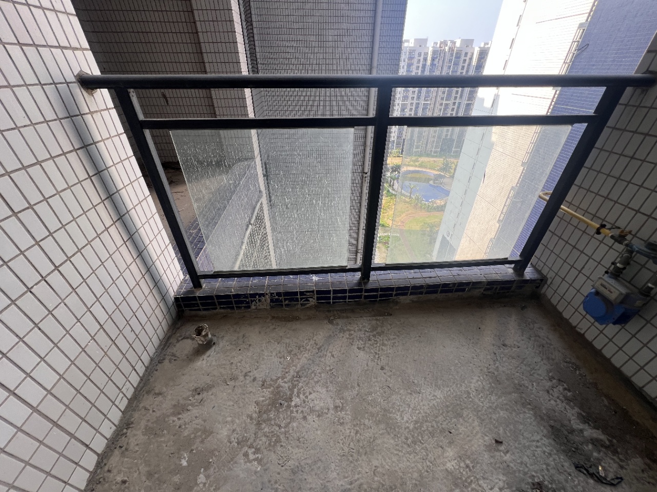 紫竹园 2室2厅1卫 123.0万 紫竹园 2室2厅1卫 123.0万客厅