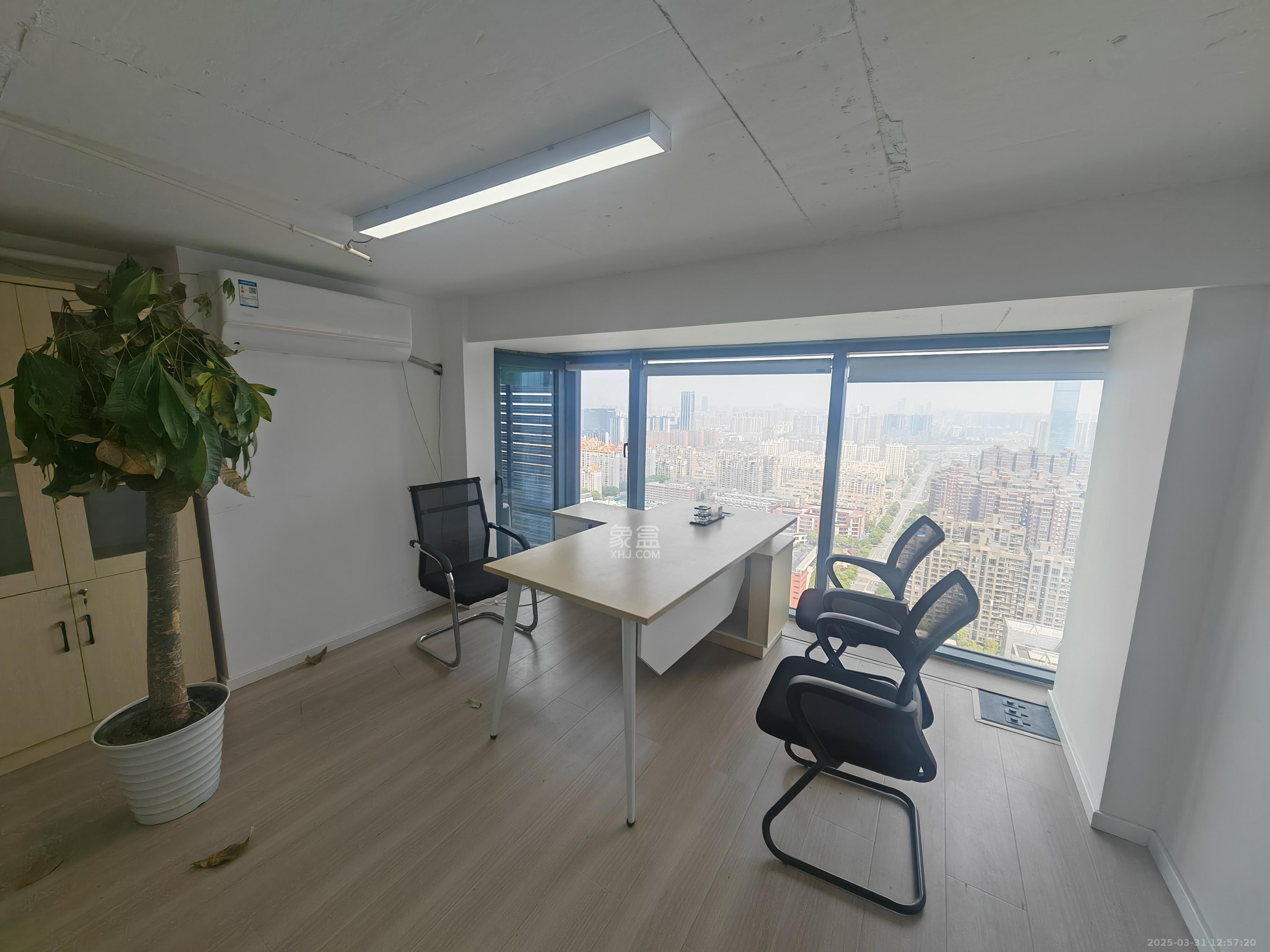 京武浪琴山三期(京武中心) 3室1厅1卫 7800.0元/月 京武浪琴山三期(京武中心) 3室1厅1卫 7800.0元/月室内图