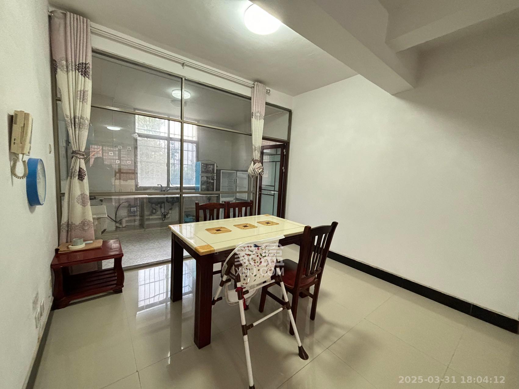 坡地庭院 3室2厅2卫 1000.0元/月 坡地庭院 3室2厅2卫 1000.0元/月室内图